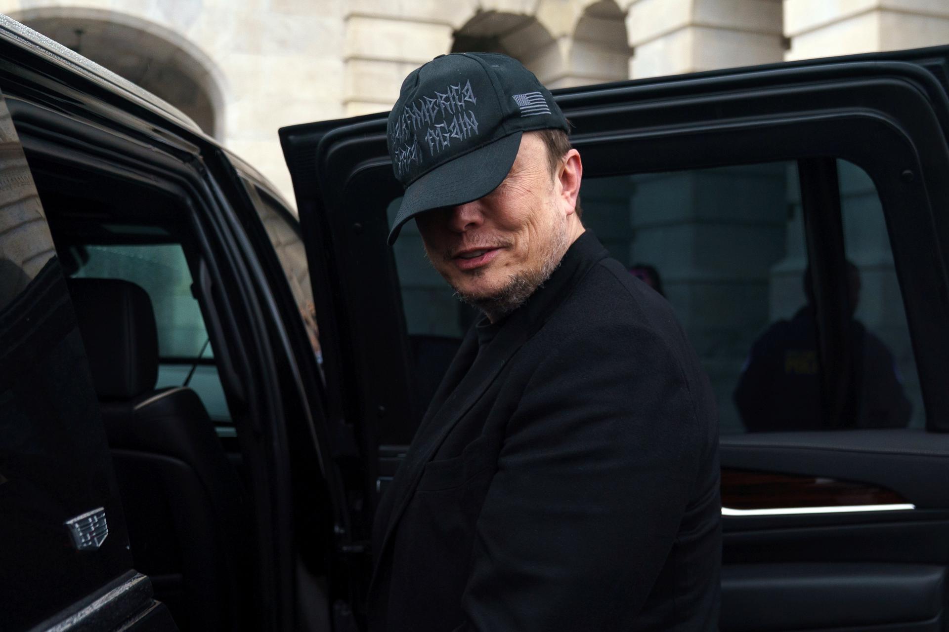 Fotografía de archivo en donde se ve al magbnate Elon Musk. EFE/WILL OLIVER