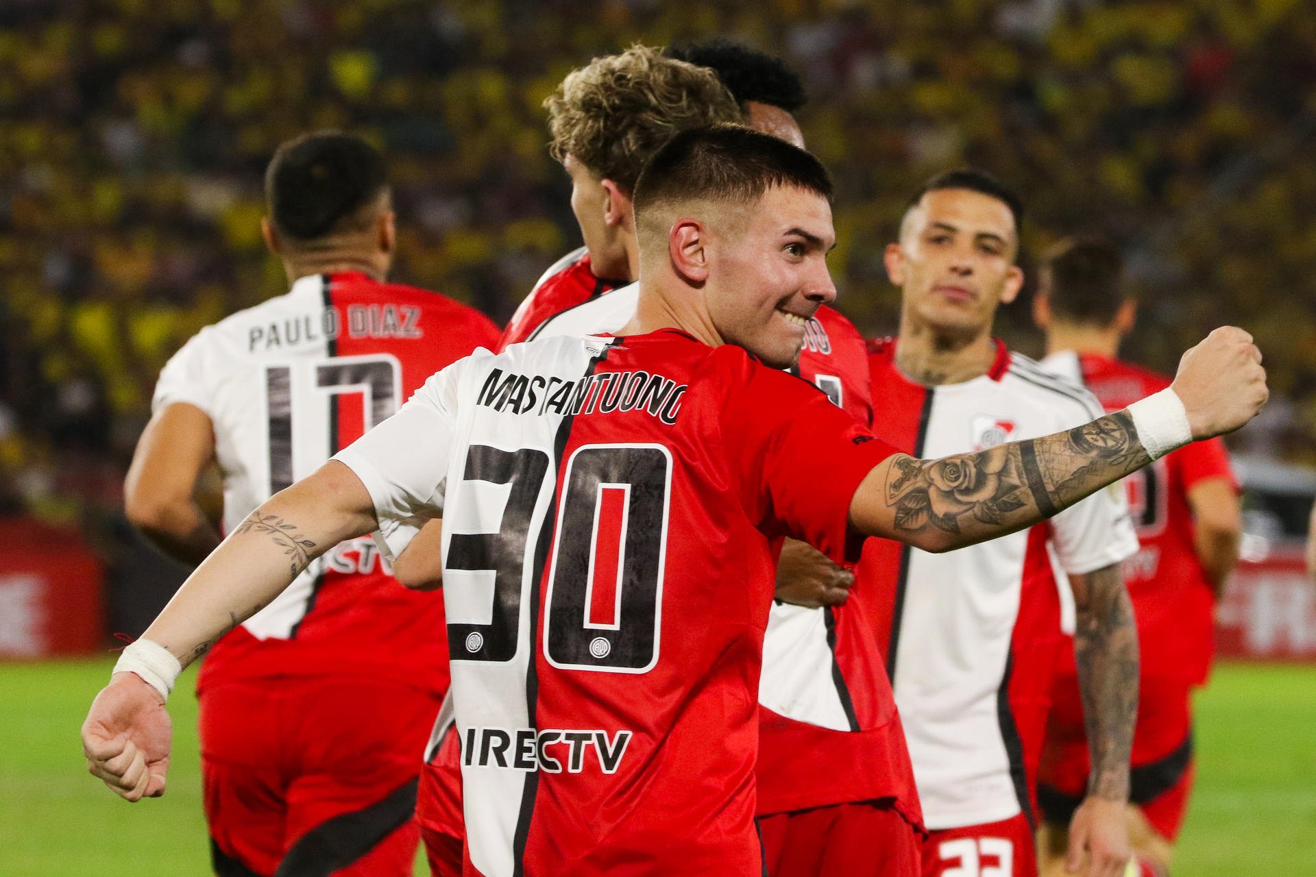 Franco Mastantuono de River celebra un gol durante un partido de la fase de grupos de la Copa Libertadores. EFE/ Jonathan Miranda