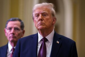 El presidente estadounidense, Donald Trump, en una fotografía de archivo. EFE/JIM LO SCALZO