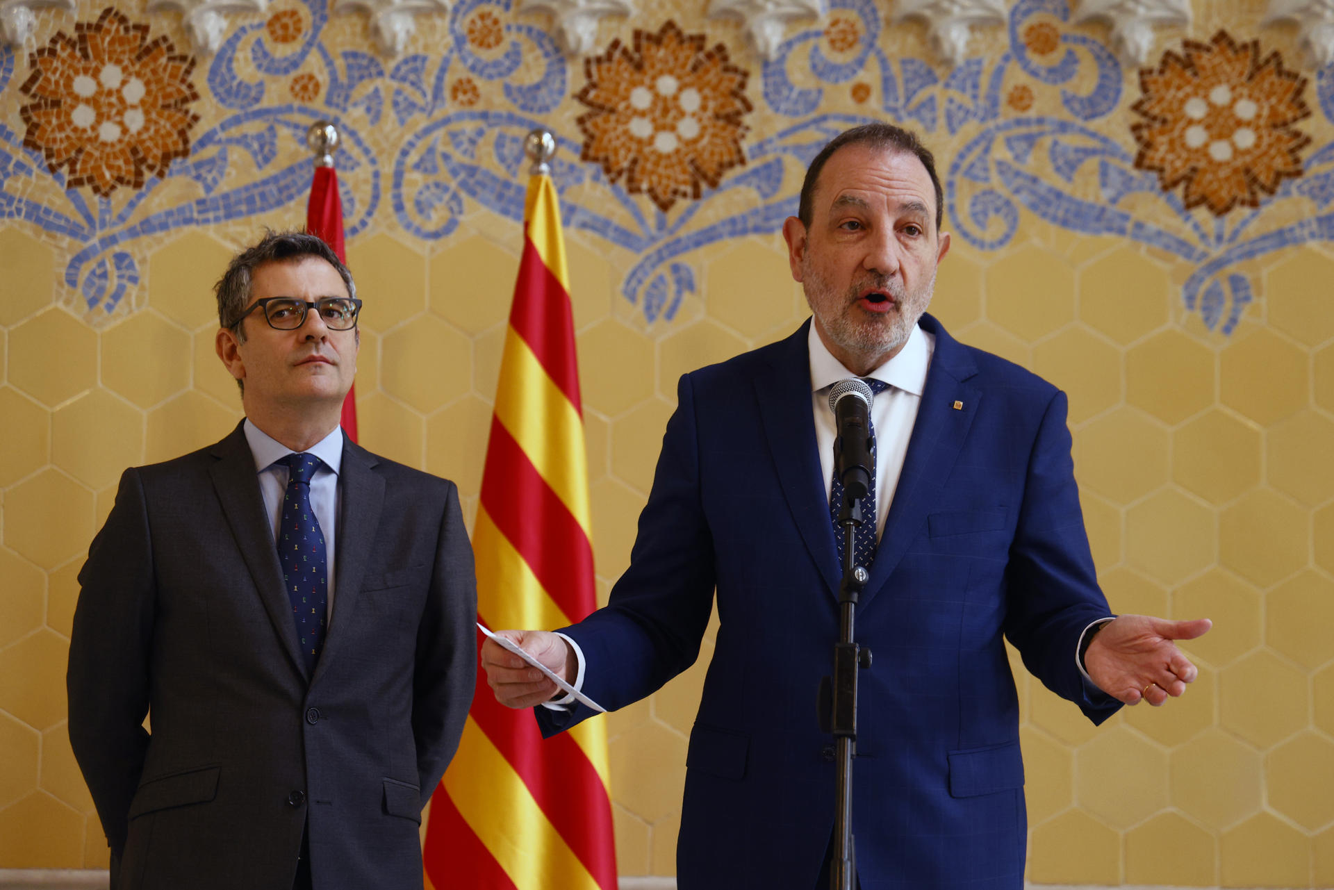 Foto de archivo del ministro de la Presidencia, Justicia y Relaciones con las Cortes, Félix Bolaños (i), junto al conseller de Justicia y Calidad Democrática de la Generalitat, Ramon Espadaler (d). EFE/ Quique García