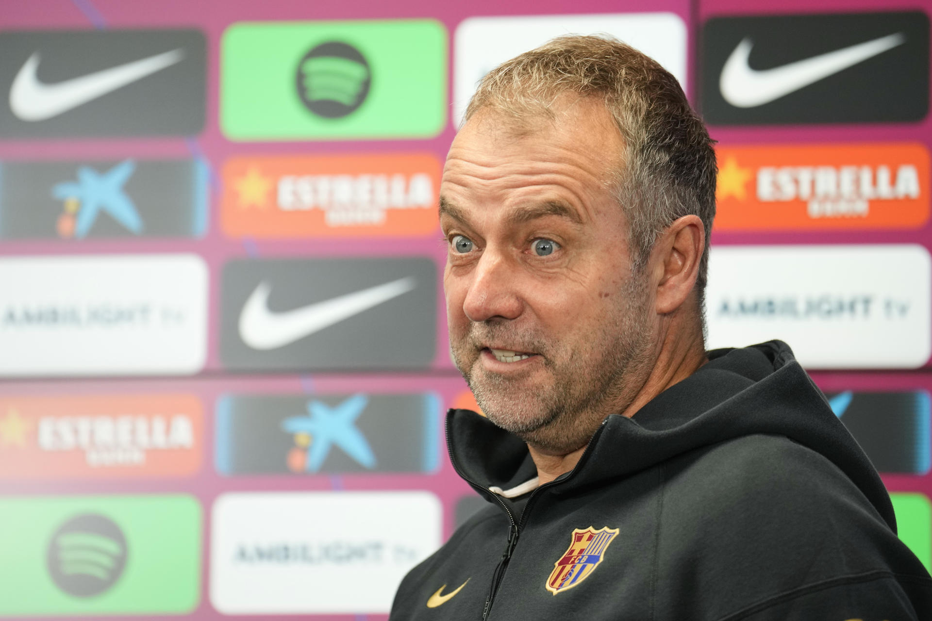 El entrenador alemán del FC Barcelona, Hansi Flick, durante la rueda de prensa ofrecida en la Ciudad Deportiva Joan Gamper, de cara la partido de la Liga que jugarán contra el Real Valladolid. EFE/Alejandro García