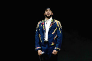 Fotografía de archivo del cantante Bad Bunny durante su concierto de cierre de la gira Most Wanted Tour en el coliseo de Puerto Rico, en San Juan (Puerto Rico). EFE/Enid M. Salgado Mercado