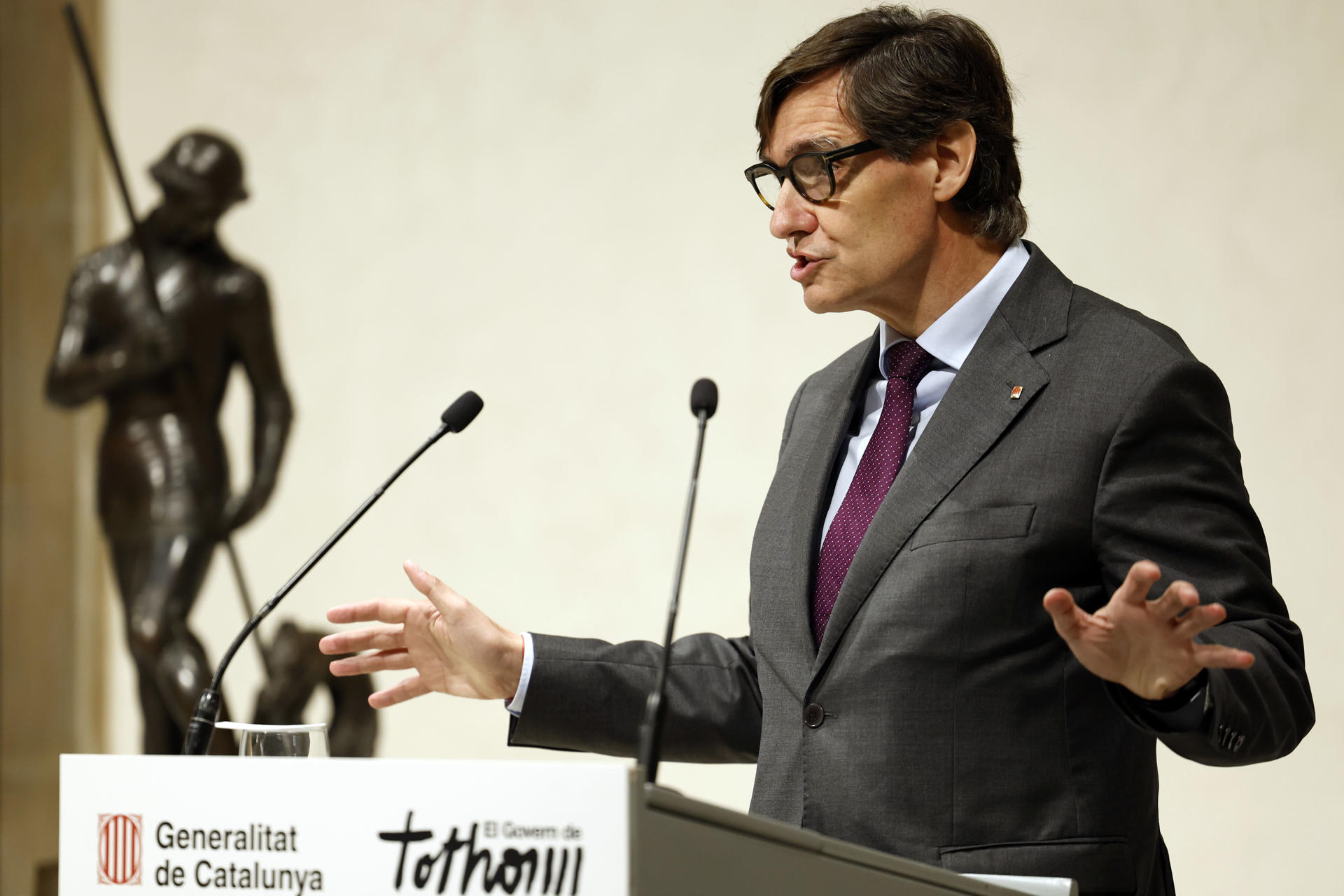 El presidente de la Generalitat de Cataluña, Salvador Illa, durante su participación en el acto institucional en Barcelona con motivo del Día de Europa. EFE/Toni Albir
