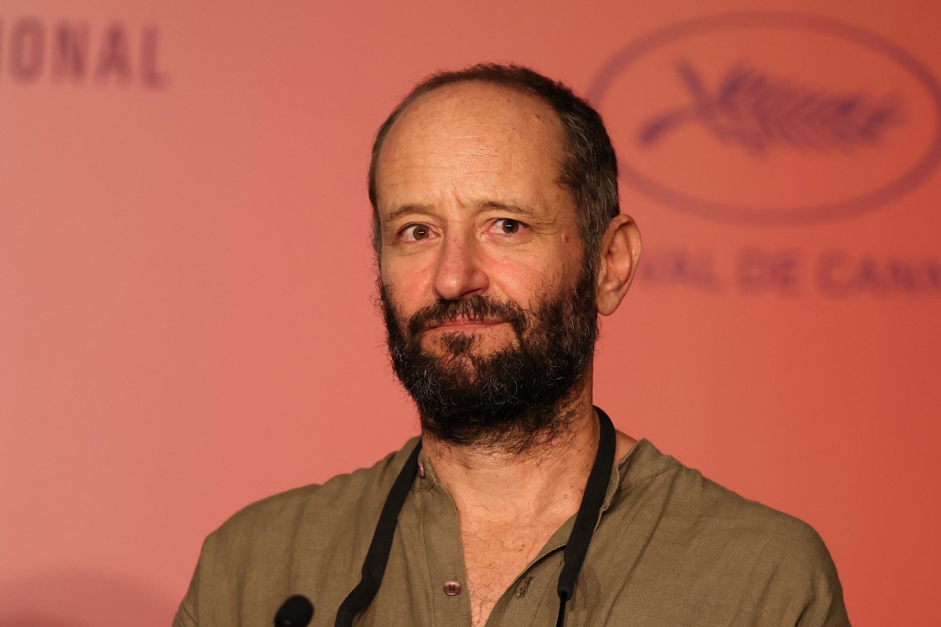 El miembro del jurado, el director mexicano Carlos Reygadas, asiste a una conferencia de prensa antes de la inauguración del 78º Festival anual de Cine de Cannes, en Cannes, Francia, el 13 de mayo de 2025. El festival de cine se celebra del 13 al 24 de mayo de 2025. (Cine, Francia) EFE/EPA/TRISTAN FEWINGS / POOL *** Subtítulo local *** CANNES, FRANCIA - 13 DE MAYO: El miembro del jurado, Carlos Reygadas, asiste a la conferencia de prensa del jurado en el 78º Festival anual de Cine de Cannes el 13 de mayo de 2025 en Cannes, Francia. (Foto de Tristan Fewings/Getty Images)
