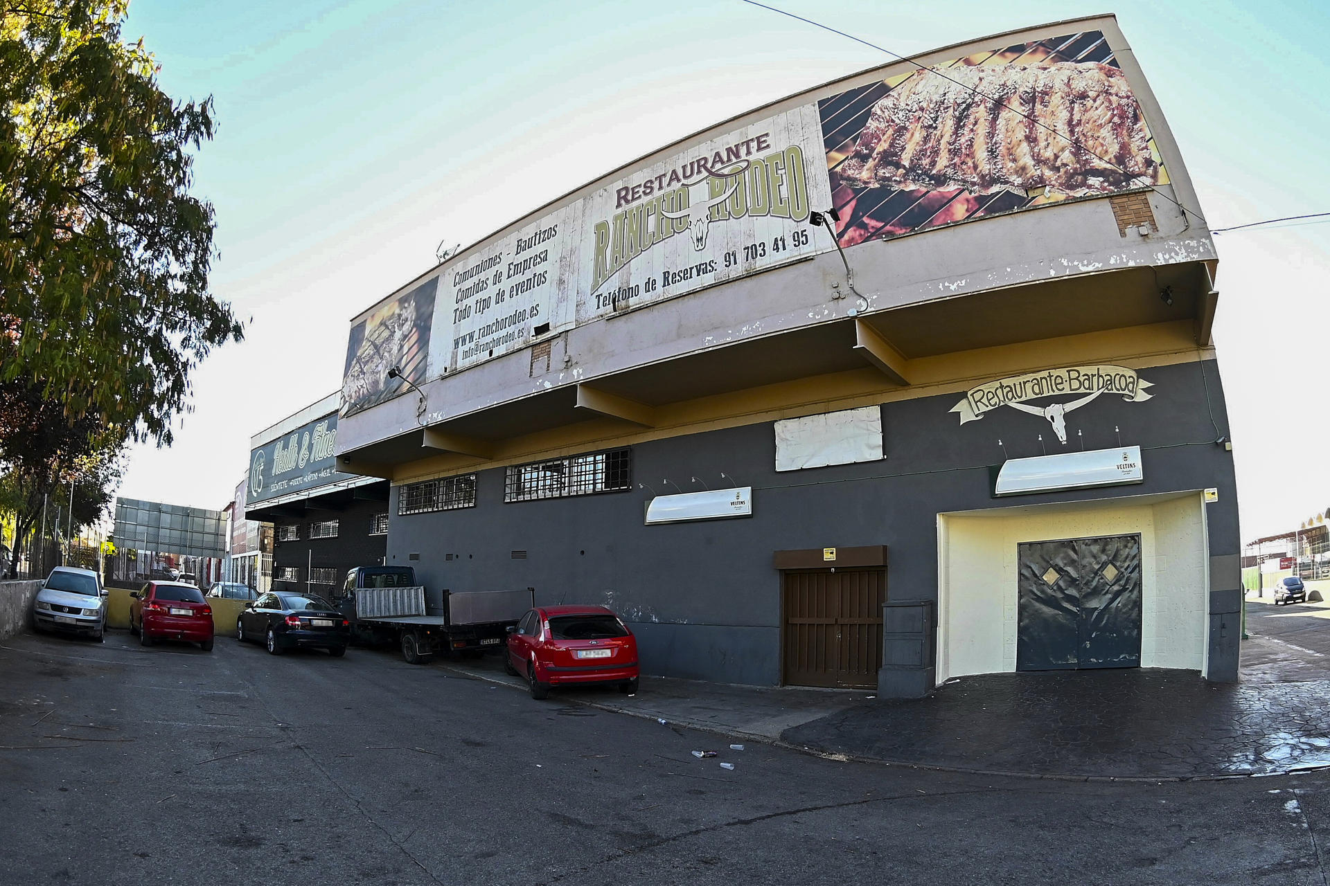 Imagen de archivo de la entrada al restaurante de Torrejón de Ardoz (Madrid) donde en 2022 murieron atropelladas cuatro personas y otras nueve resultaron heridas durante la celebración de una boda.. EFE/ Fernando Villar