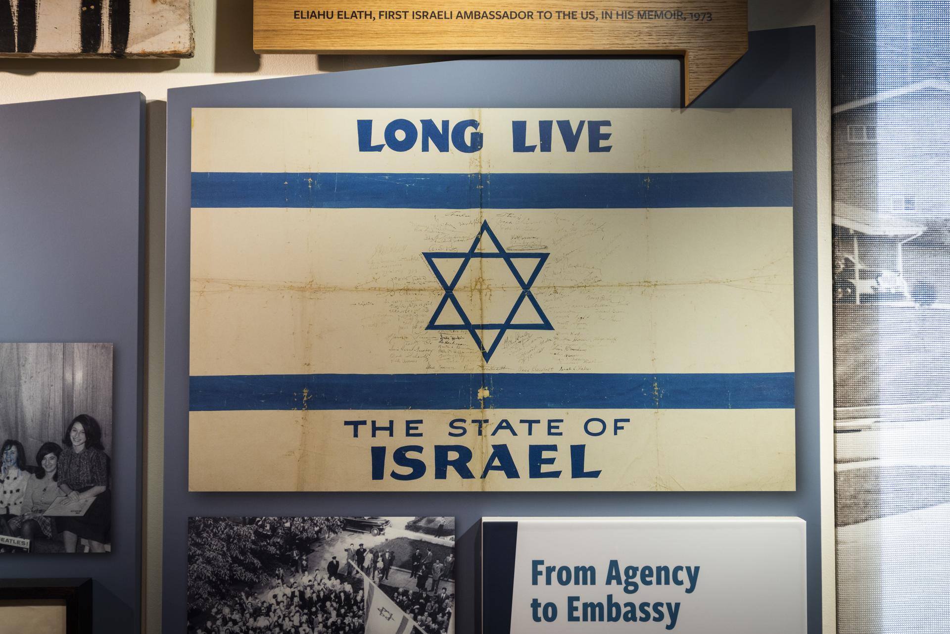Una exposición sobre la creación del Estado de Israel dentro del Museo Judío en Washington. EFE/EPA/JIM LO SCALZO