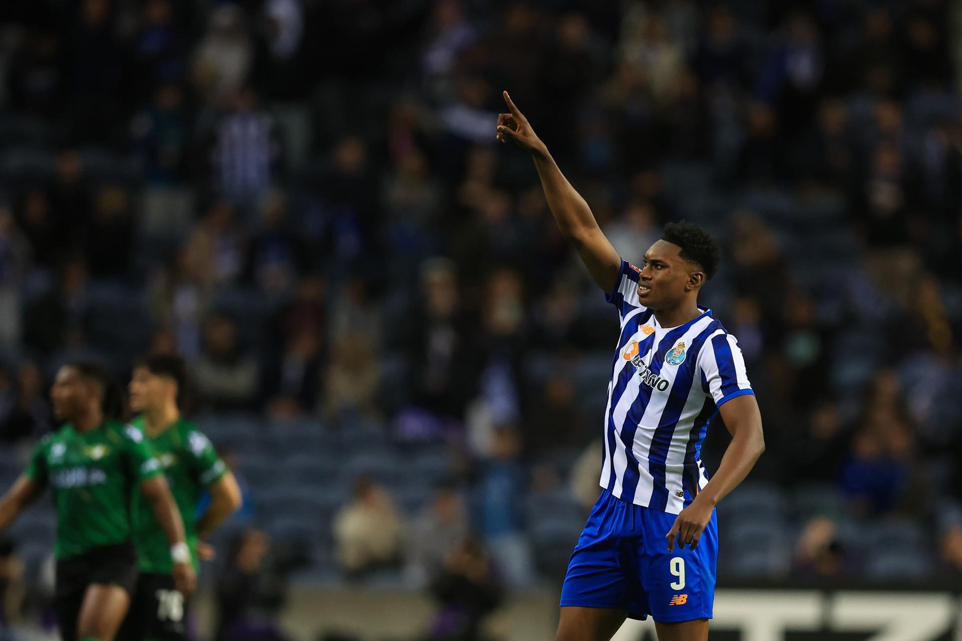 Samu celebra uno de sus goles. EFE/EPA/JOSÃ‰ COELHO