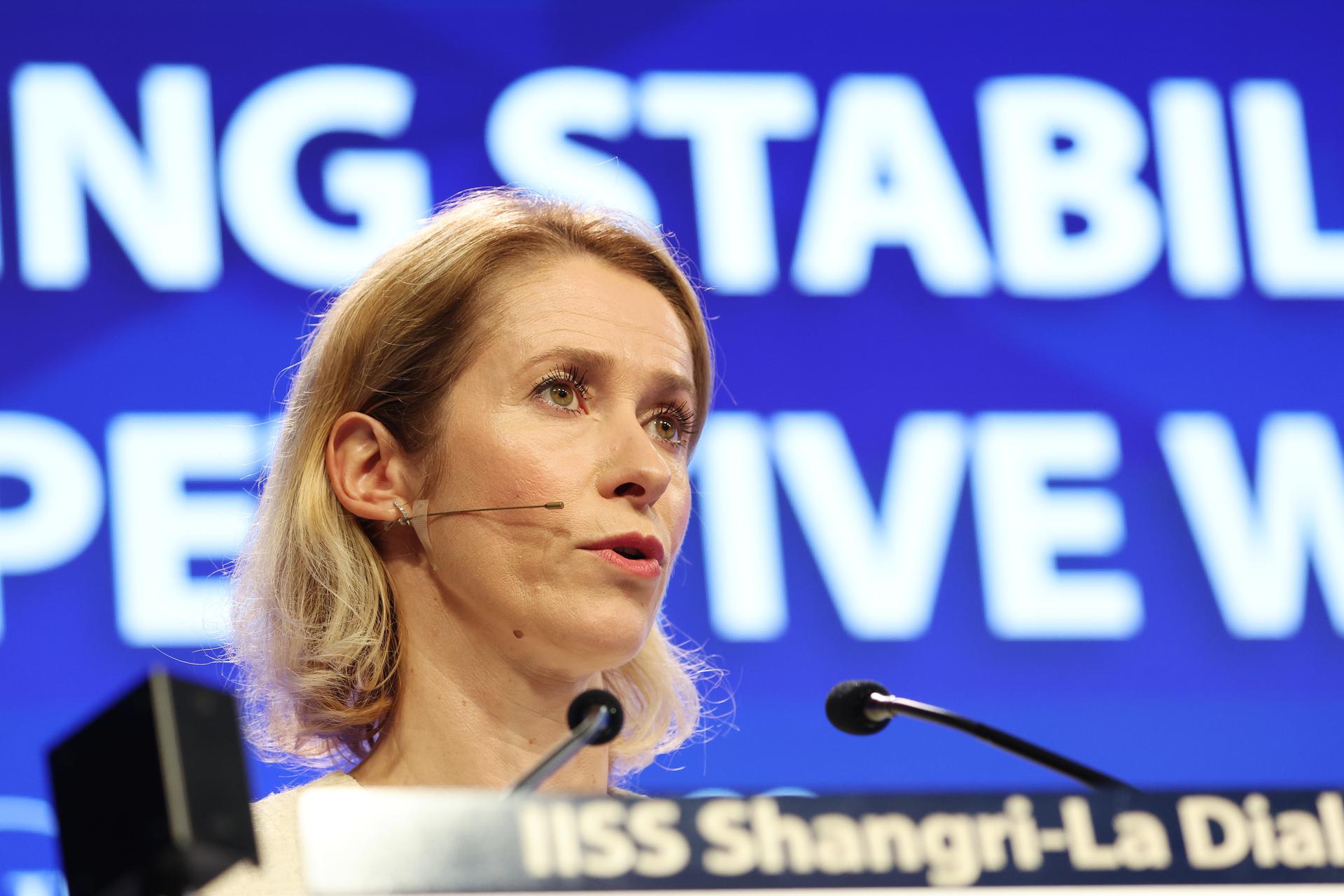 Singapore (Singapore), 31/05/2025.- High Representative for Foreign Affairs and Security Policy and Vice-President of the European Commission Kaja Kallas delivers her speech during the second plenary session of the International Institute for Strategic Studies (IISS) Shangri-la Dialogue Defence Summit in Singapore, 31 May 2025. Defense ministers and officials from 47 countries are gathered in the city state for the IISS Shangri-la Dialogue, an annual high level defence summit in the Asia Pacific region. (Singapur) EFE/EPA/HOW HWEE YOUNG