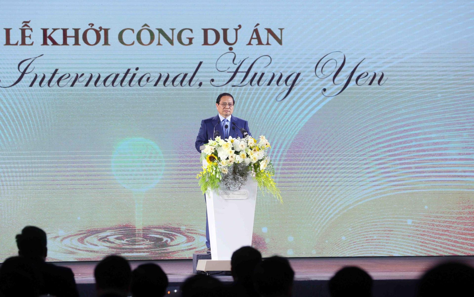 Hung Yen (Vietnam), 21/05/2025.- A handout photo made available by the Vietnam News Agency (VNA) shows Vietnamese Prime Minister Pham Minh Chinh delivering a speech during a groundbreaking ceremony in Hung Yen, northern Vietnam, 21 May 2025. The Vietnamese Prime Minister and Eric Trump, Executive Vice President of the Trump Organization, son of US President Donald Trump, held the groundbreaking ceremony for a 1.5 billion US dollar golf complex in Hung Yen province. EFE/EPA/VIETNAM NEWS AGENCY HANDOUT VIETNAM OUTHANDOUT EDITORIAL USE ONLY/NO SALES