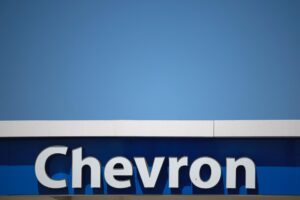 Imagen de archivo del logo de Chevron. EFE/EPA/ALLISON DINNER