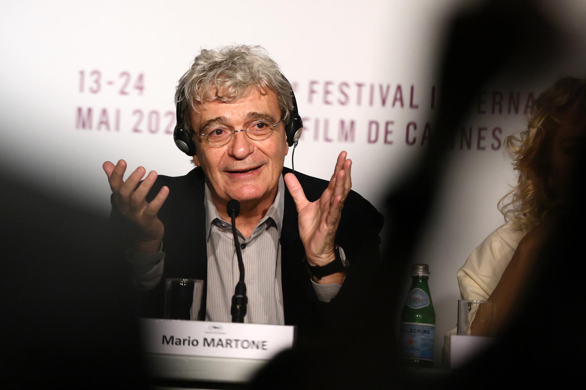 El director Mario Martone asiste a la conferencia de prensa de 'Fuori' durante el 78º Festival de Cine de Cannes, en Cannes, Francia, 21 de mayo de 2025. EFE/EPA/ANDREAS RENTZ / POOL