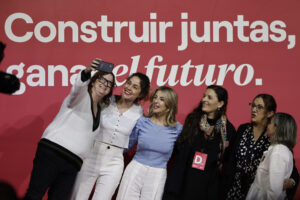 Imagen de archivo de la clausura de la Asamblea general de Sumar en marzo de 2025. EFE/Sergio Pérez