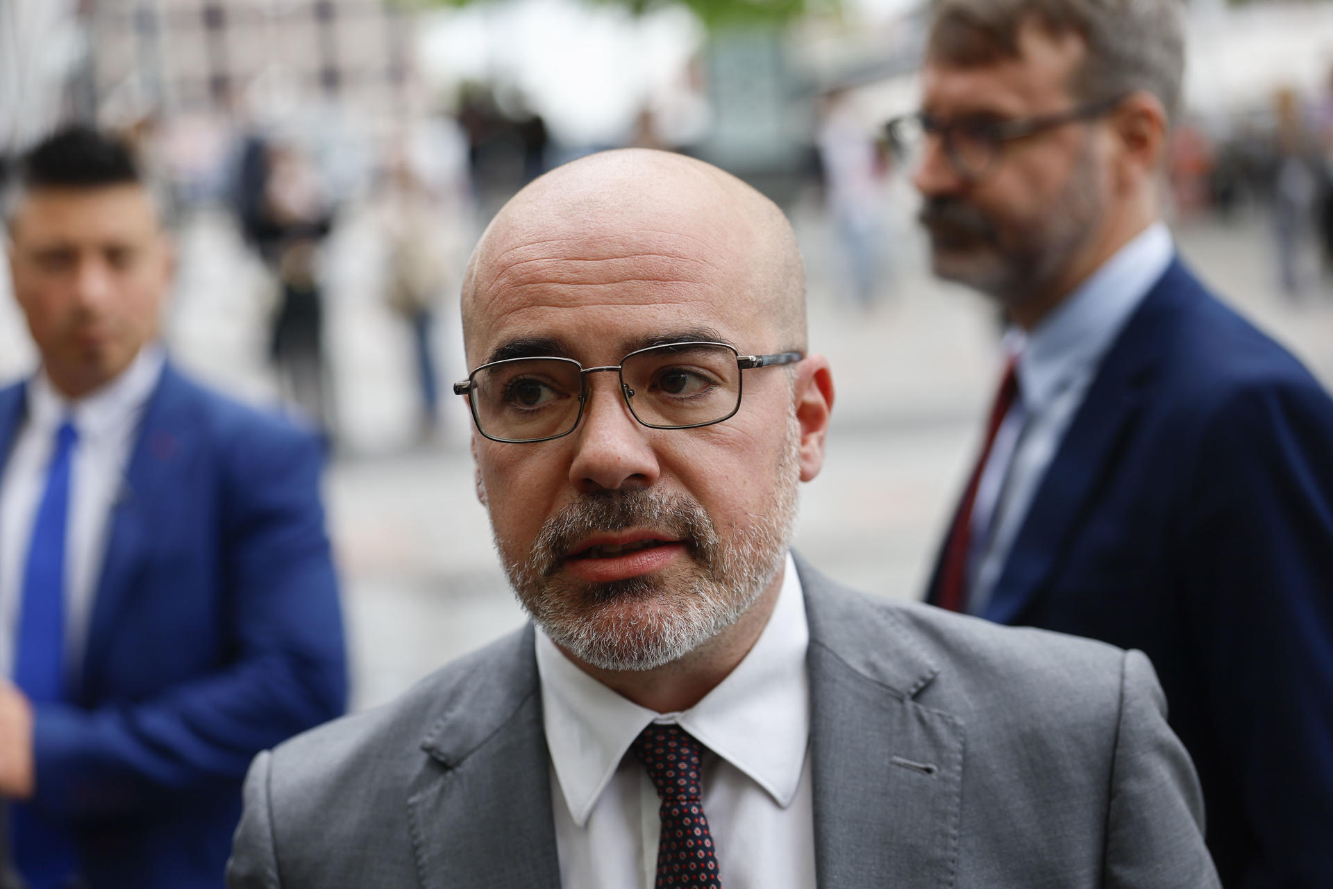 El delegado del Gobierno en Madrid, Fernando Martín, en los juzgados de Plaza de Castilla este miércoles. EFE/ Rodrigo Jiménez