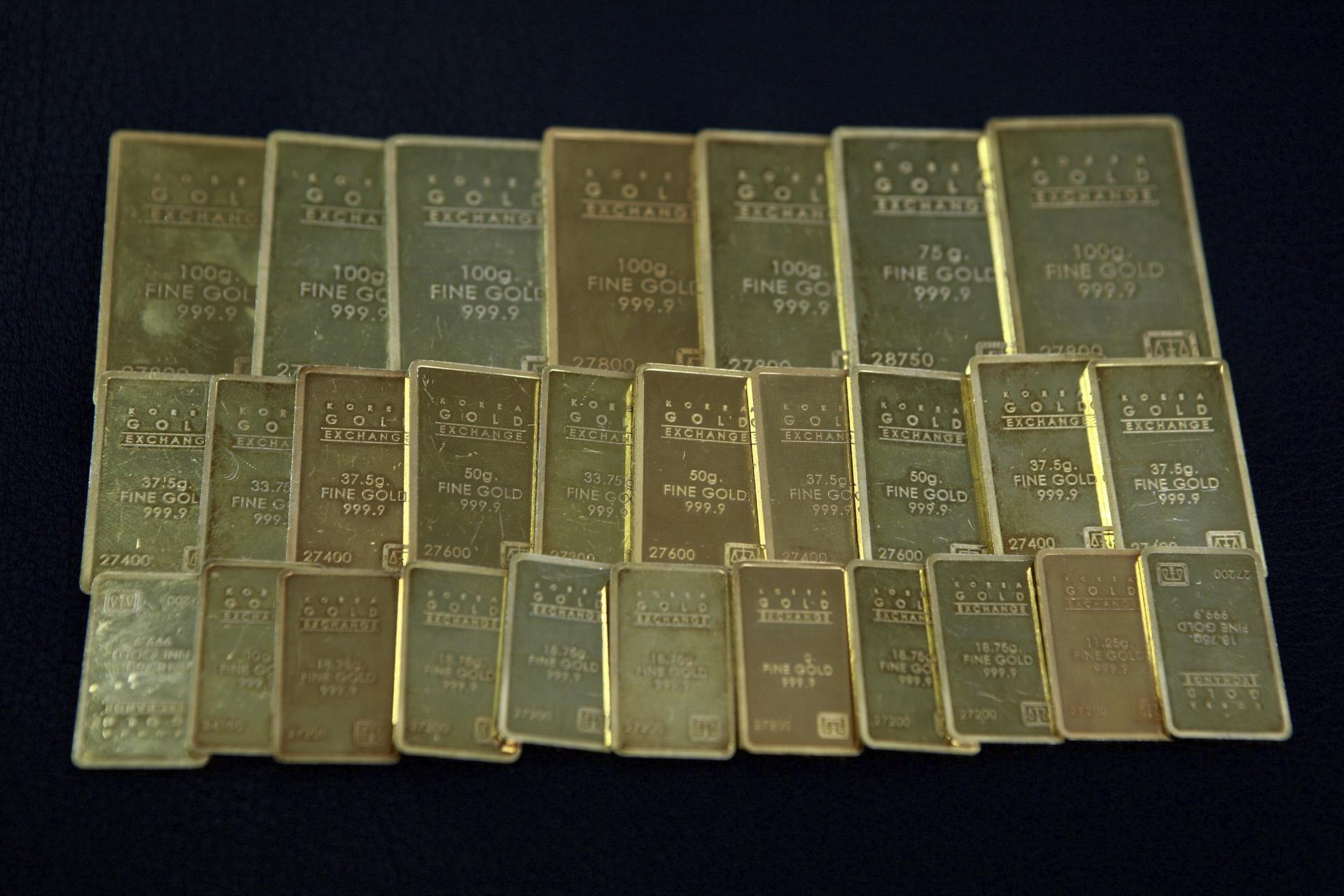 Imagen de archivo que muestra a varios lingotes de oro en una casa de cambio de Seúl, Corea del Sur.  EFE/Jeon Heon-Kyun