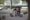 Una estudiante usa su ordenador en el campus de una Universidad de Shanghái (China), en una imagen de archivo. EFE/Qilai Shen
