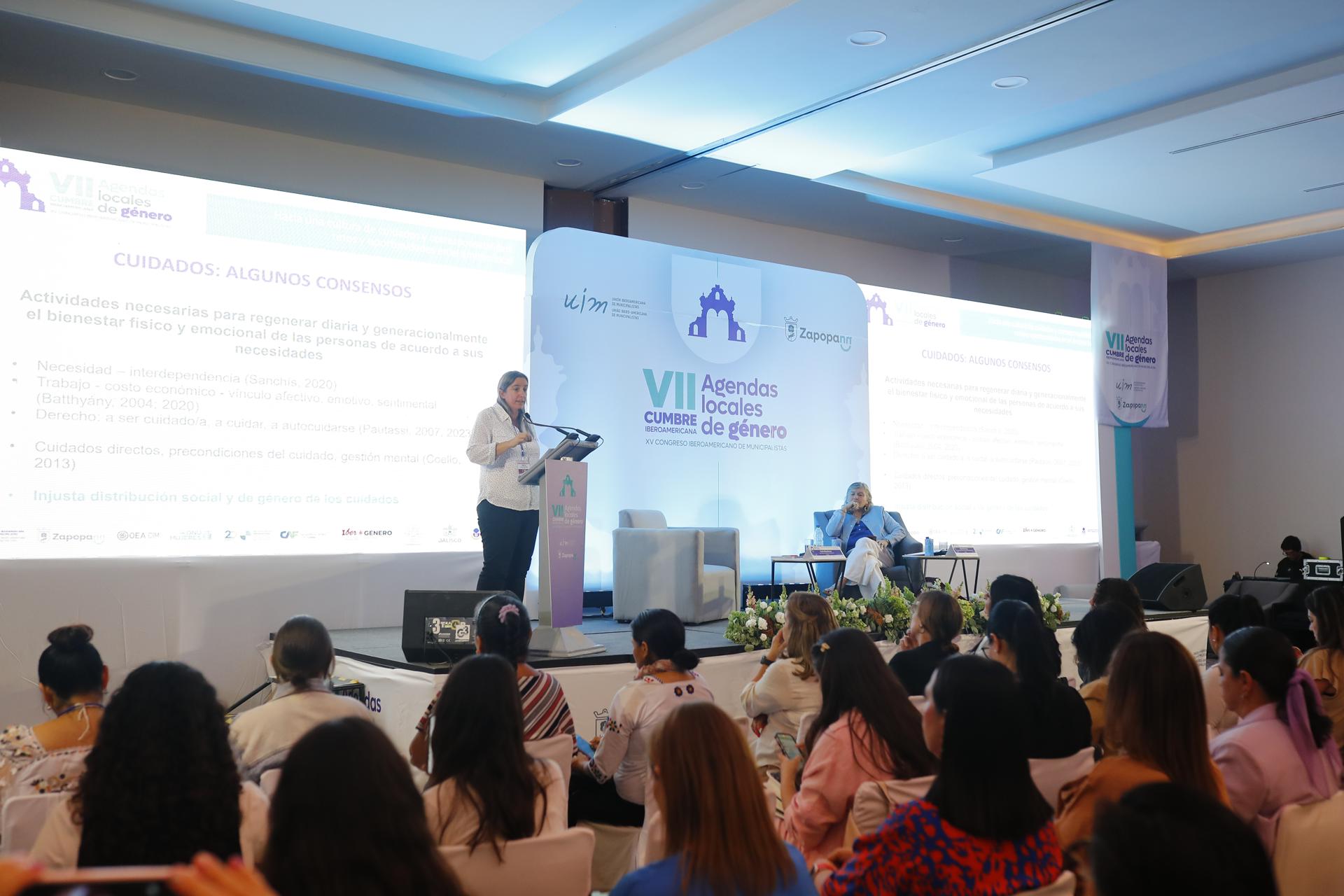 La socióloga especialista Paola Mascheroni, participa este miércoles en la VII Cumbre Iberoamericana de Agendas Locales y de Género y el XV Congreso Iberoamericano de Municipalistas, en la ciudad de Guadalajara, Jalisco (México). EFE/ Francisco Guasco