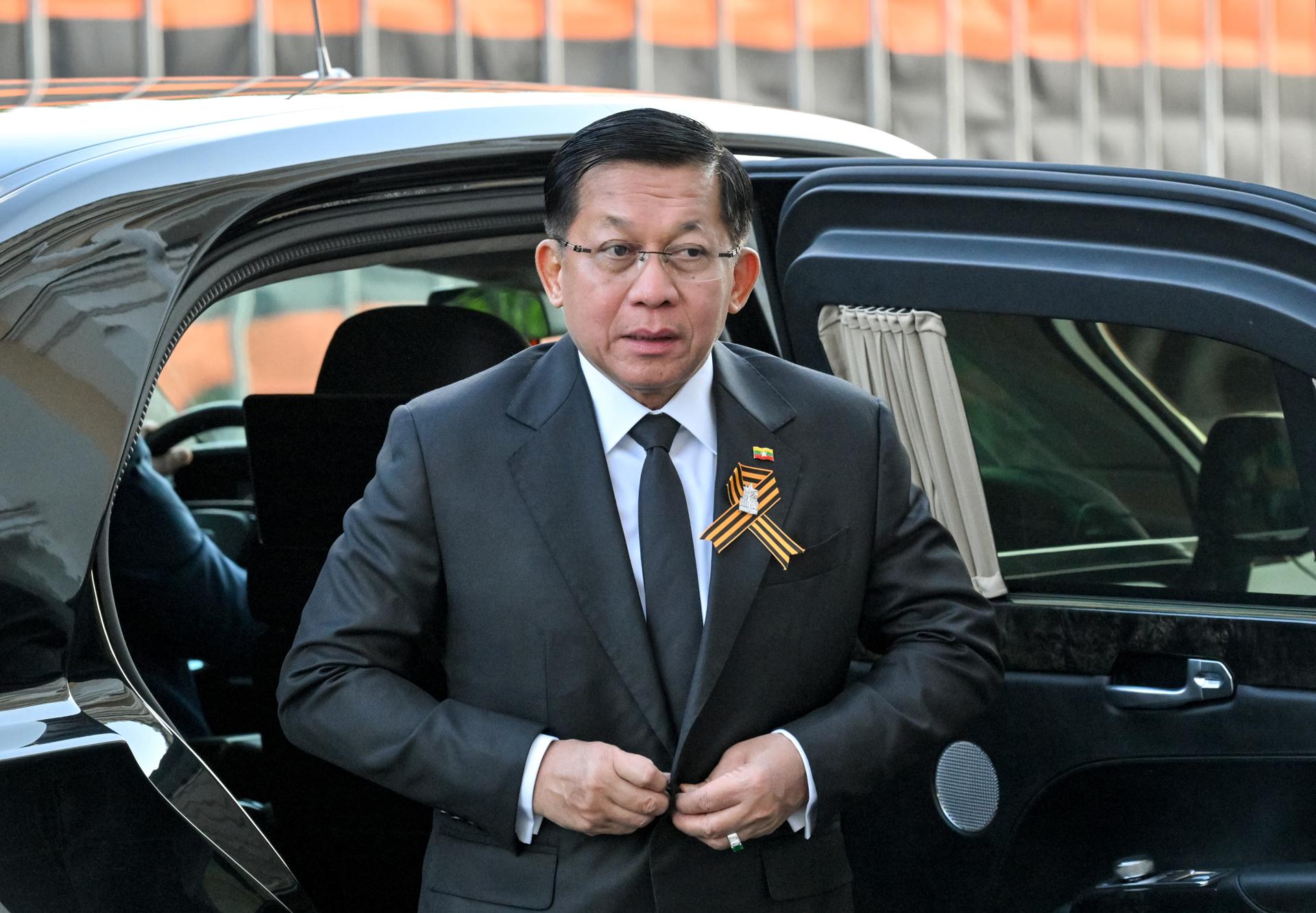 Fotografía del líder de la junta militar de Birmania, Min Aung Hlaing, durante su visita a Rusia para asistir al Día de la Victoria en Moscú. 
EFE/EPA/ALEXANDR KRYAZHEV / HOST PHOTO AGENCY RIA NOVOSTI HANDOUT HANDOUT EDITORIAL USE ONLY/NO SALESHANDOUT EDITORIAL USE ONLY/NO SALES