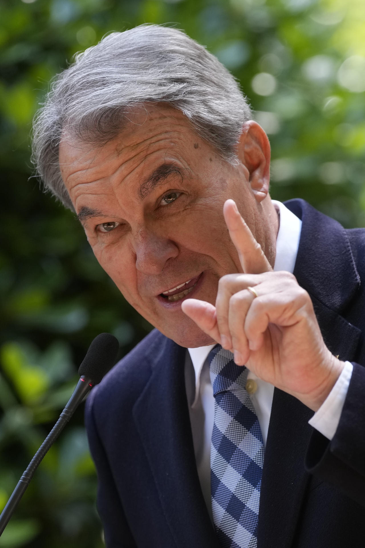 El expresidente de la Generalitat Artur Mas durante la rueda de prensa este miércoles. EFE/Enric Fontcuberta