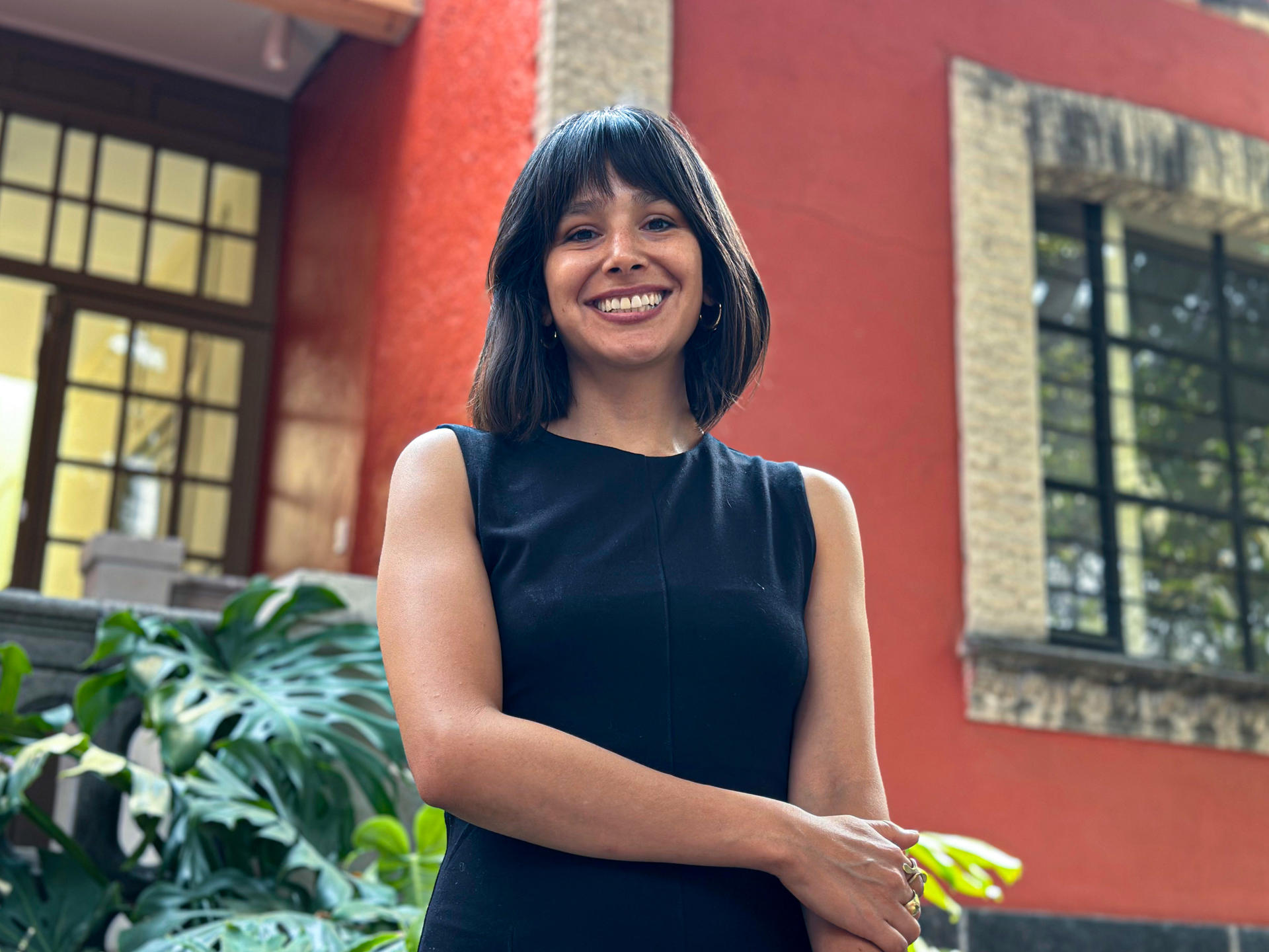 La escritora mexicana Elena Piedra posa durante una entrevista ell viernes, en Ciudad de México (México). EFE/ Ana Baez