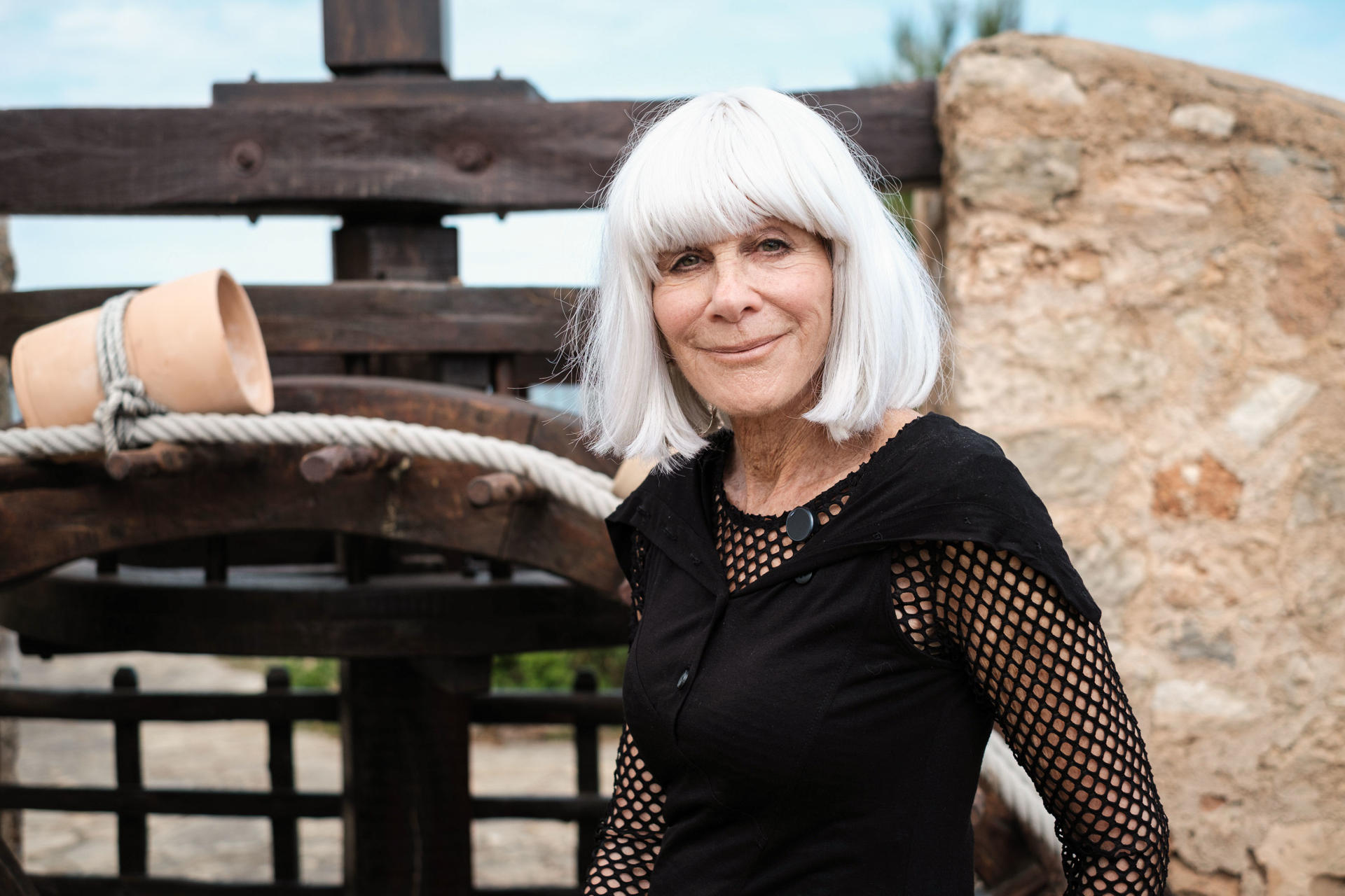 Lynn Goldsmith, autora de icónicas fotografías de estrellas del rock, ha mantenido con algunos artistas relaciones personales estrechas, pero para retratar a otros ha debido despojarles de su condición de ídolos. "Con Bob Dylan tuve que decidir si era fan o fotógrafa", explica en una entrevista con EFE. EFE/Sergio G. Cañizares