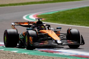 El australiano Oscar Piastri (McLaren), len la clasificación del Gran Premio de la Emilia-Romagna (Italia). EFE/EPA/DANILO DI GIOVANNI