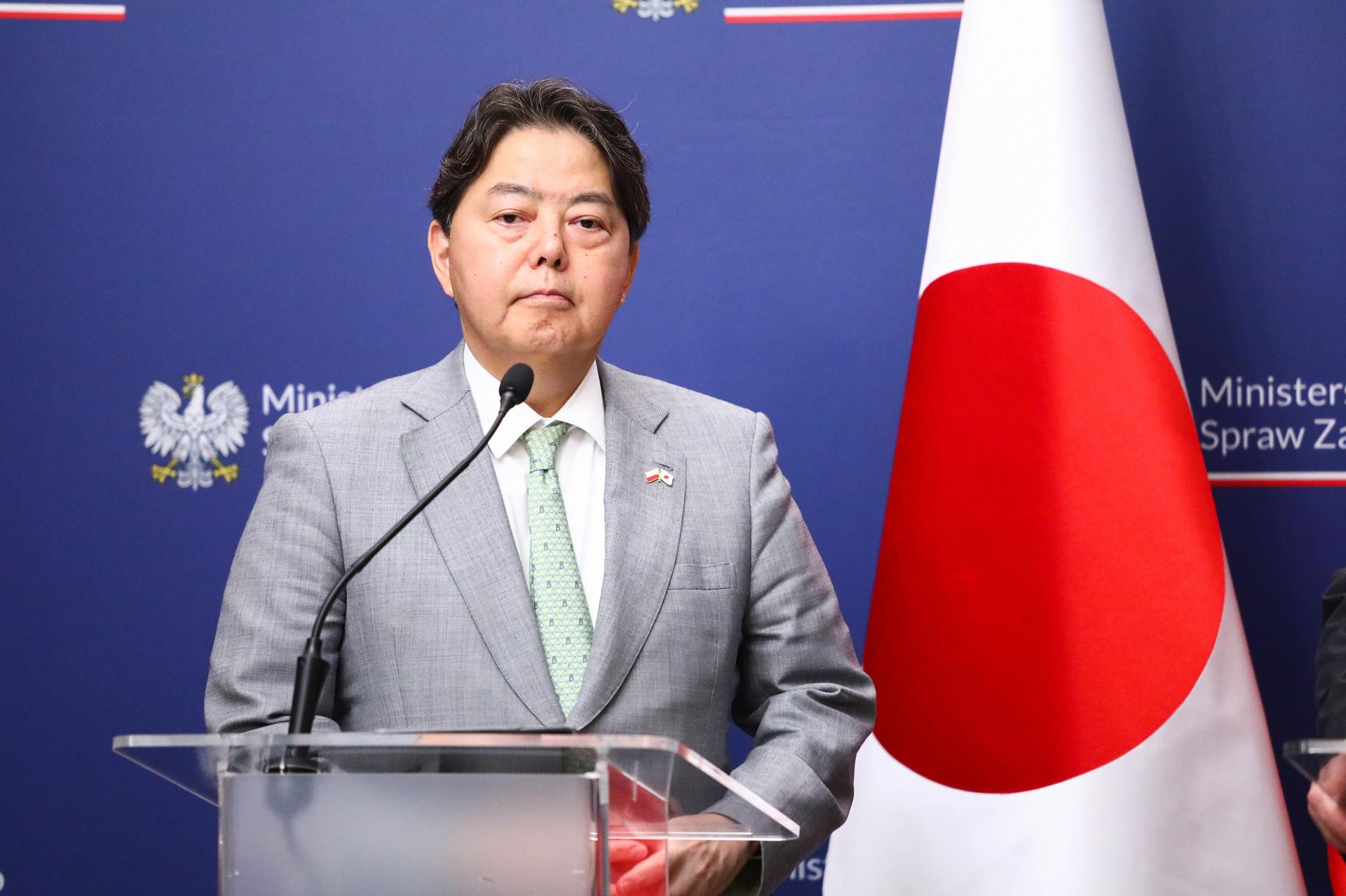 El portavoz gubernamental japonés, Yoshimasa Hayashi, en una foto de archivo. EFE/EPA/Tomasz Gzell