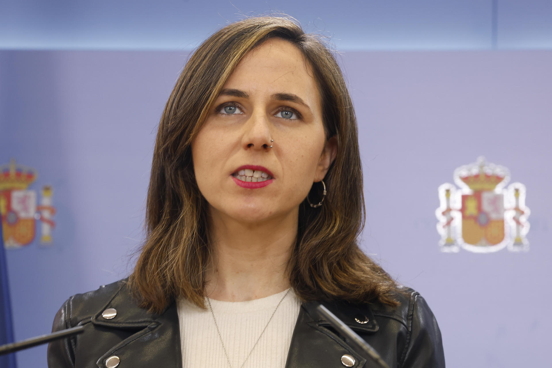 La portavoz de Podemos en el Congreso, Ione Belarra, da una rueda de prensa en el marco de la reunión de la Junta de Portavoces este martes en el Congreso de los Diputados. EFE/ J.P. Gandul