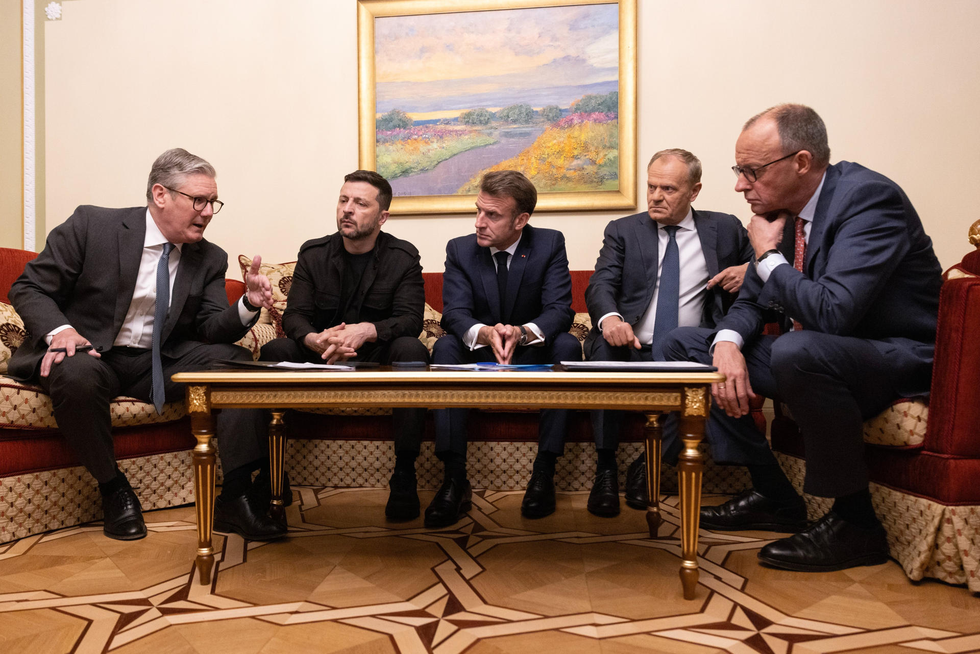 -Los jefes de Estado o de Gobierno de Ucrania, Francia, Alemania, Reino Unido y Polonia mantuvieron este sábado desde Kiev una llamada telefónica con el presidente de EEUU, Donald Trump, en la que volvieron a hablar de la necesidad de que Rusia acepte la tregua incondicional de 30 días que piden tanto Kiev como Washington y los principales países europeos. X/Primer ministro británico Starmer ***SOLO USO EDITORIAL/SOLO DISPONIBLE PARA ILUSTRAR LA NOTICIA QUE ACOMPAÑA (CRÉDITO OBLIGATORIO)***