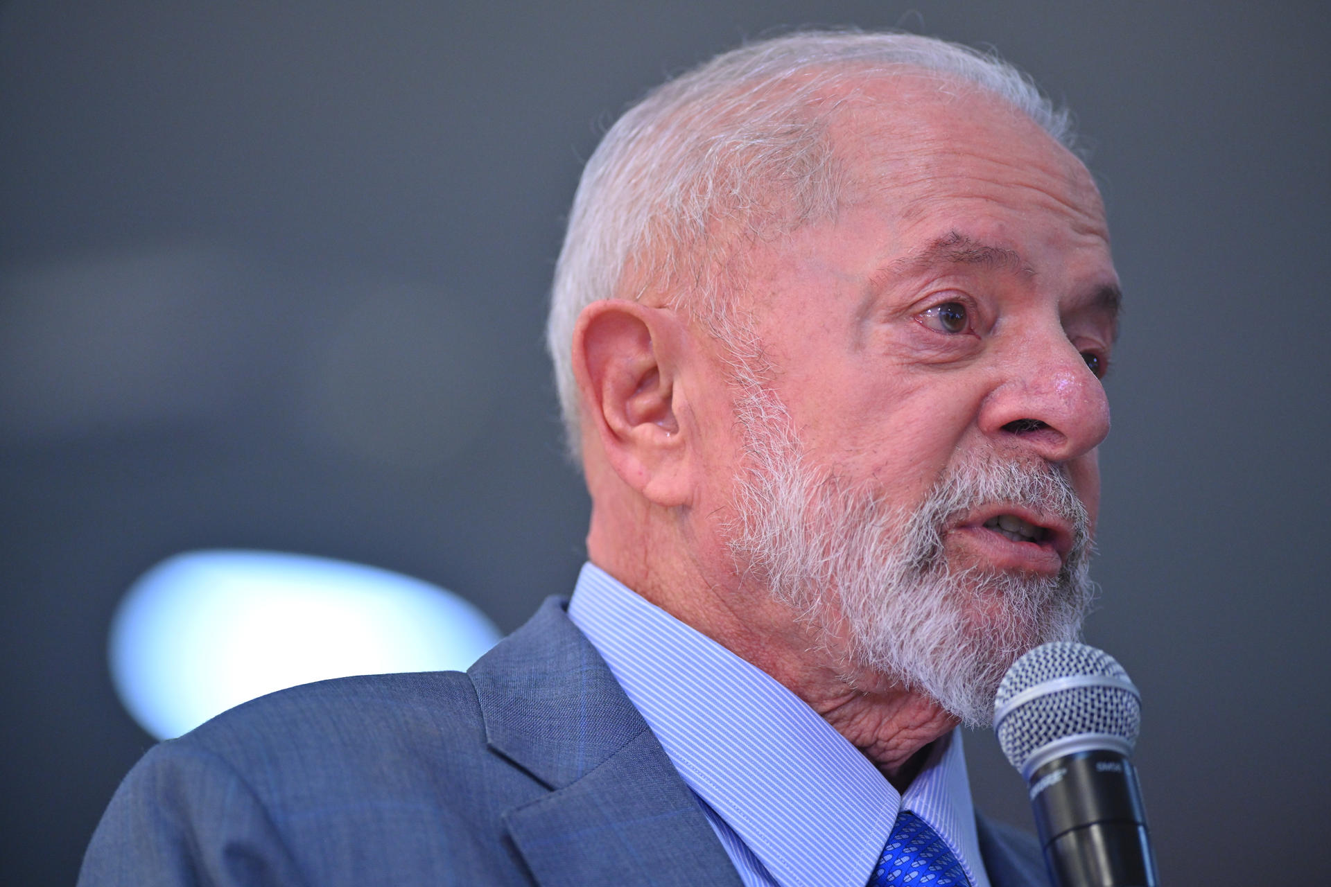 Fotografía de archivo del 11/07/2024 del presidente de Brasil, Luiz Inácio Lula da Silva, durante una reunión con deportistas paralímpicos y olímpicos. EFE/Andre Borges