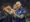 El defensa del FC Inter de Milán, Federico Dimarco (d), y el delantero del FC Inter de Milán, Lautaro Martínez (c), saludan a sus aficionados tras el partido de vuelta de las semifinales de la UEFA Champions League entre el Inter de Milán y el FC Barcelona, ​​en Milán. EFE/EPA/Roberto Bregani