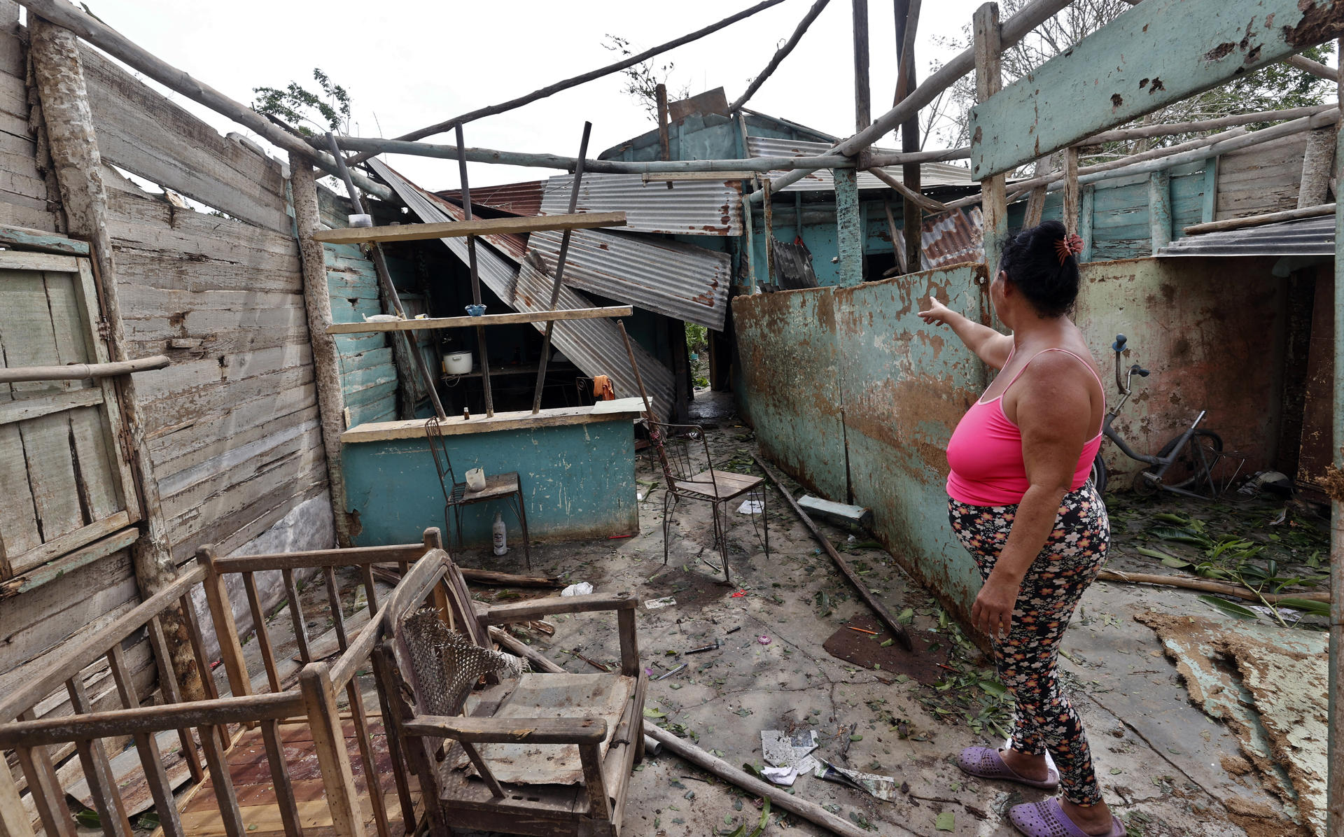 Fotografía de los destrozos causados por un huracán en América. EFE/ Ernesto Mastrascusa