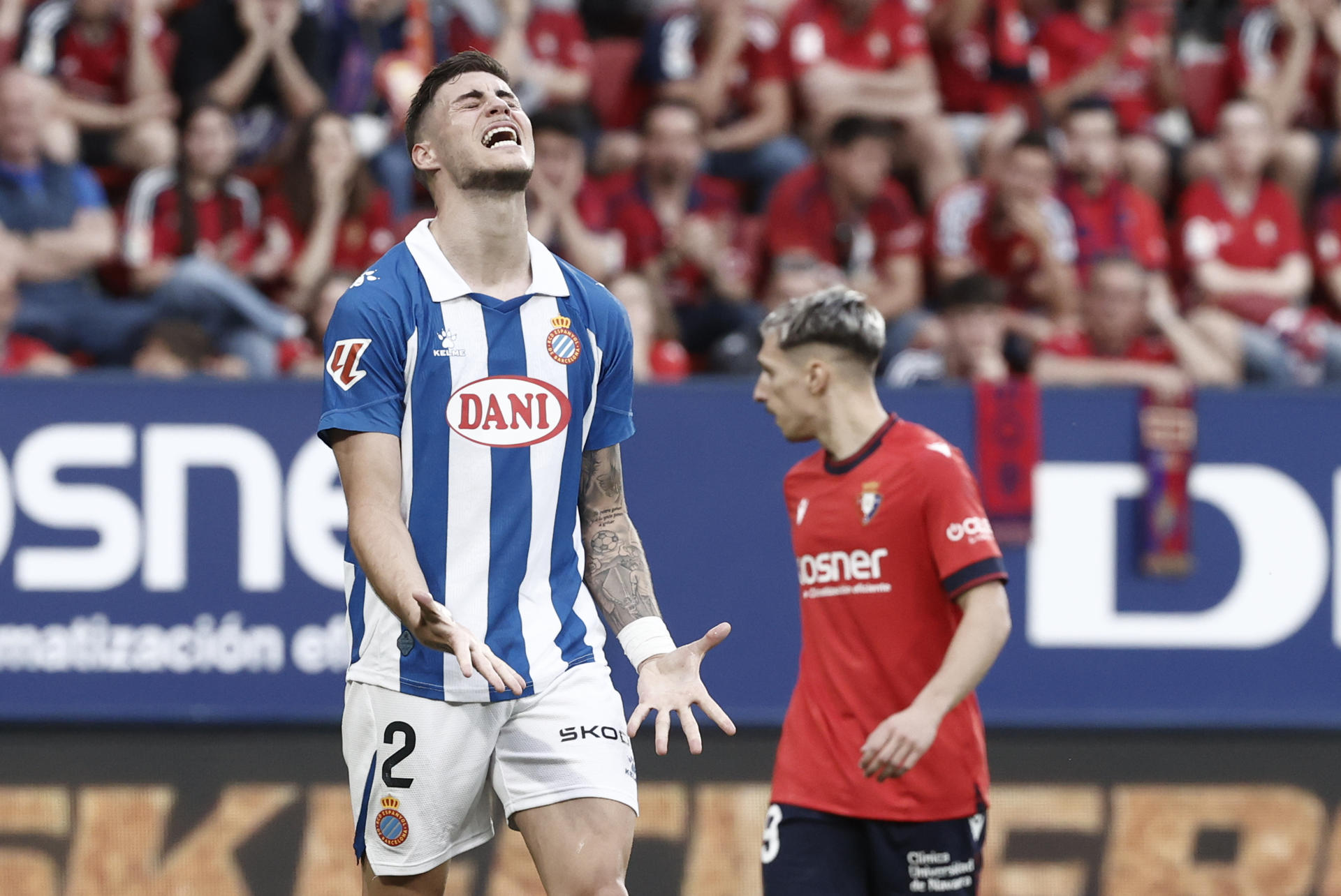 El delantero del Espanyol Roberto Fernández se lamenta de una ocasión fallada ante Osasuna. EFE/ Jesús Diges