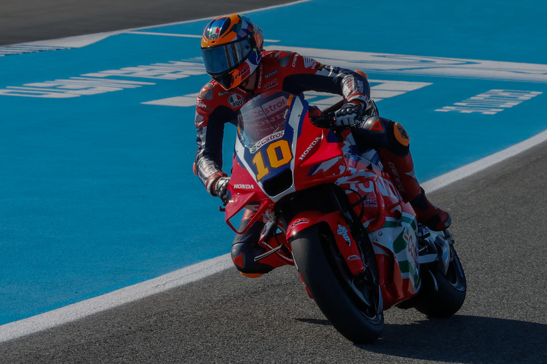 El piloto italiano de MotoGP Luca Marini (Honda HRC). EFE/José Manuel Vidal
