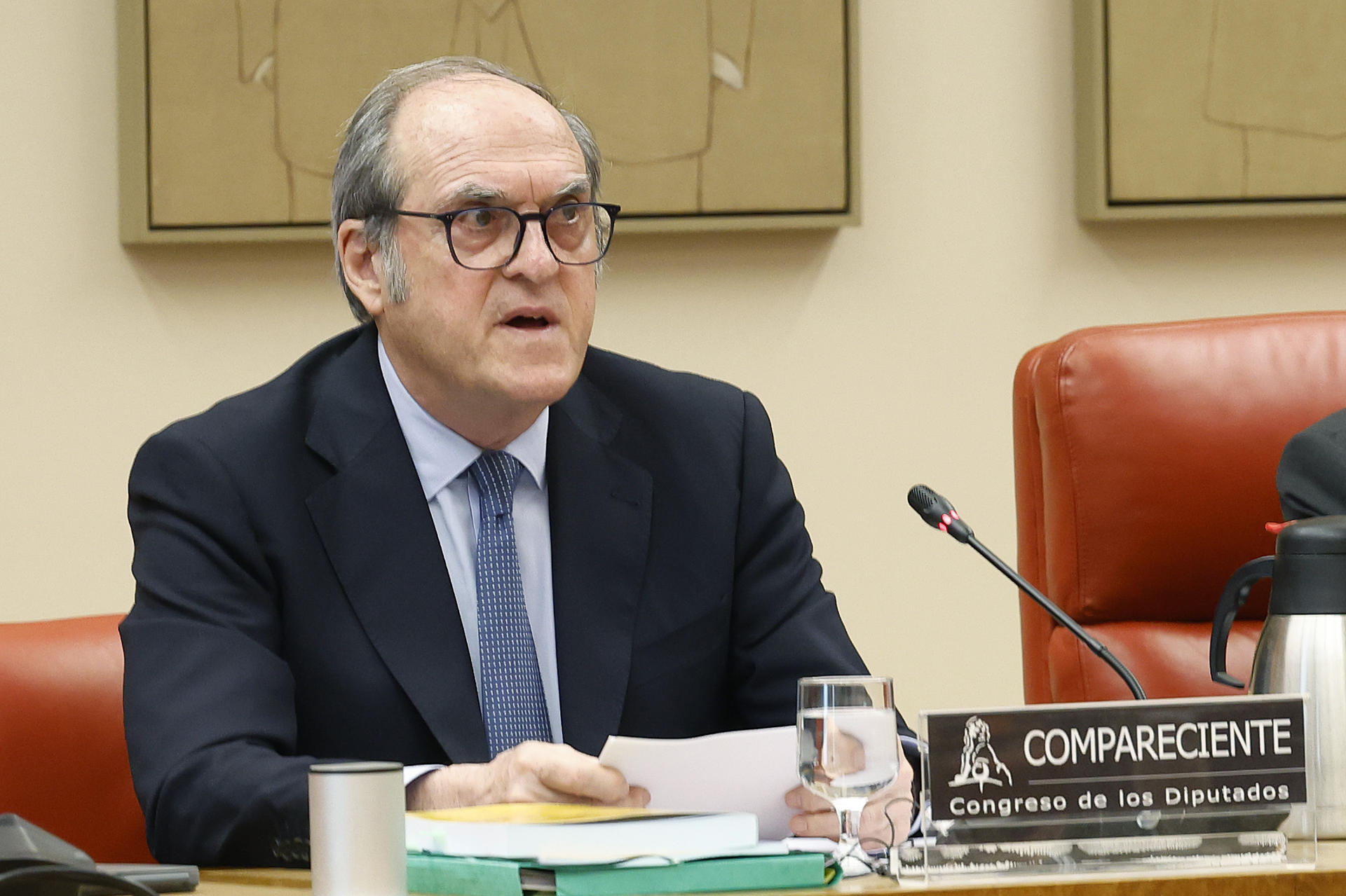El defensor del  pueblo, Ángel Gabilondo, interviene en la Comisión Mixta de Relaciones con el Defensor del Pueblo, este martes en el Congreso. EFE/ J.P.Gandul