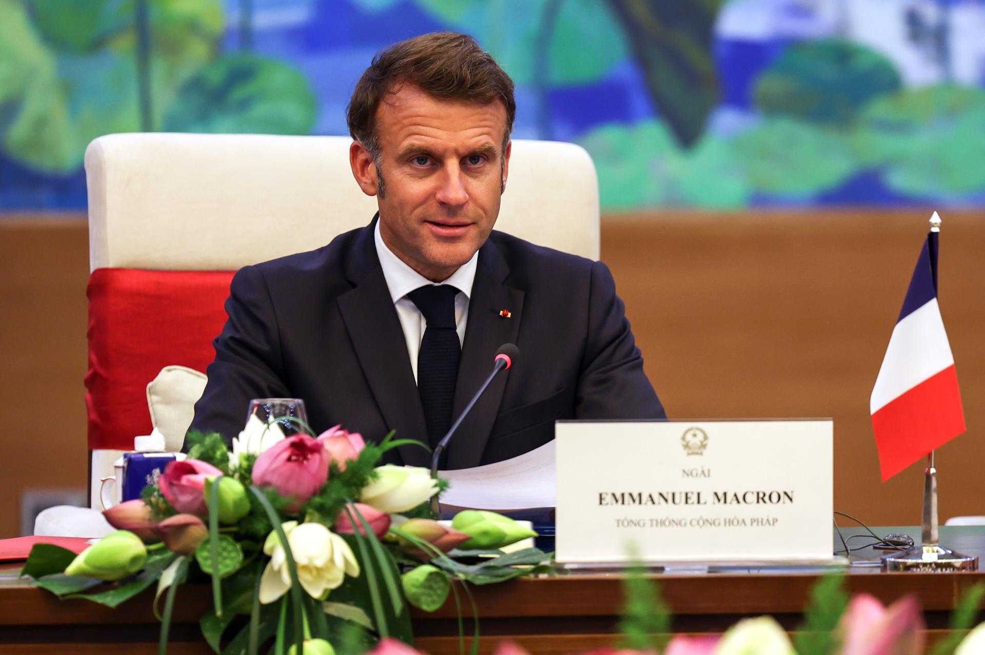 Emmanuel Macron realiza la primera visita oficial de un presidente francés a Vietnam en casi una década. (Francia) EFE/EPA/CHALINEE THIRASUPA / POOL