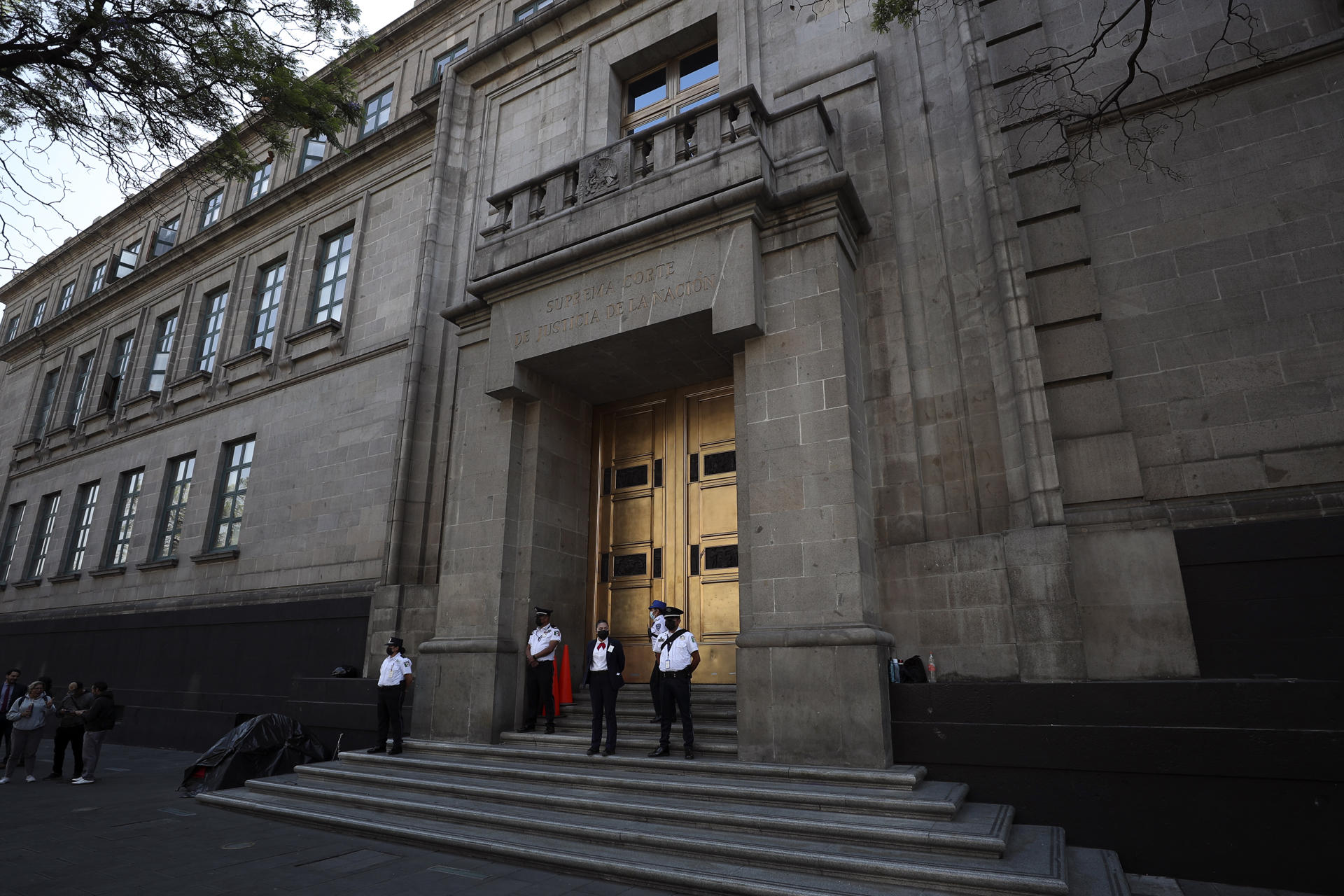 Fotografía de archivo del 23 de abril de 2023, del edificio de la Suprema Corte de Justicia de la Nación (SCJN), en la Ciudad de México (México). EFE/ Isaac Esquivel