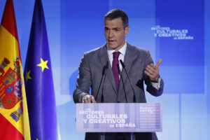 El presidente del Gobierno, Pedro Sánchez, interviene en la clausura de la presentación del informe. EFE/ Chema Moya