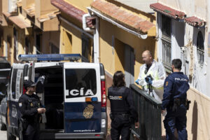 Foto de archivo del hallazgo del cadáver desmembrado de una mujer en Málaga. EFE/Daniel Pérez