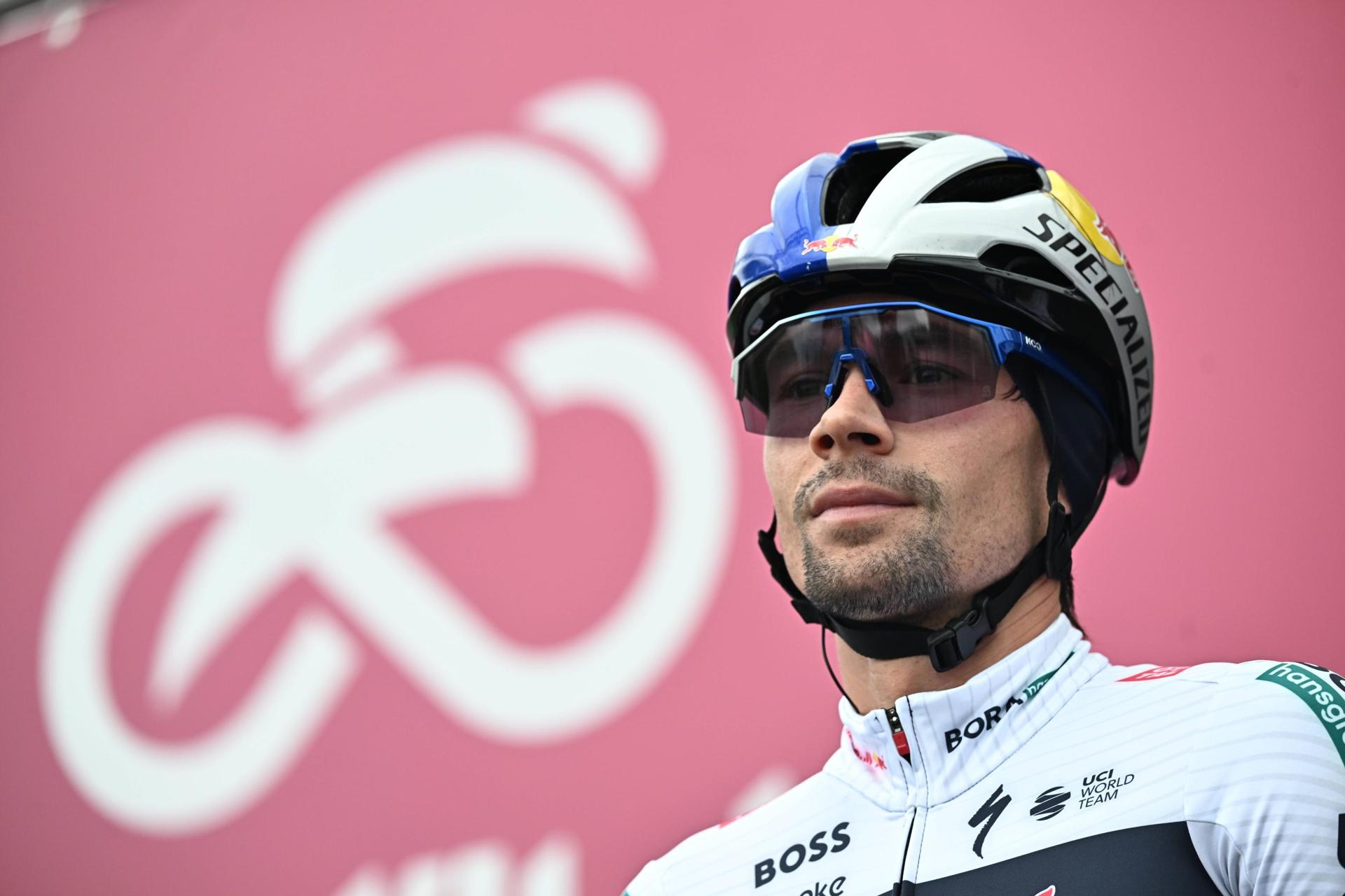 El esloveno Primoz Roglic (Red Bull Bora Hansgrohe) es el nuevo líder de la general del Giro de Italia. En la meta reconoció que, pese a "no haber luchado por la victoria", está "contento" con el resultado, al entrar en el grupo de favoritos a 4 segundos del vencedor, el español Juan Ayuso. EFE