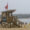 Imagen de archivo de una bandera roja (prohibido el baño) en la playa de La Zurriola de San Sebastián. EFE/Javier Etxezarreta