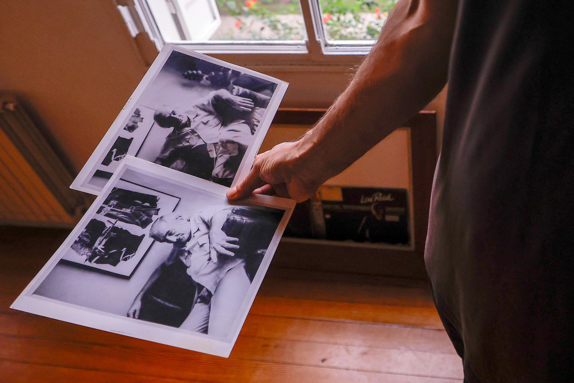 El nieto del creador de 'El Eternauta', Martín Oesterheld, posa durante una entrevista con EFE en Buenos Aires (Argentina). EFE/ Juan Ignacio Roncoroni
