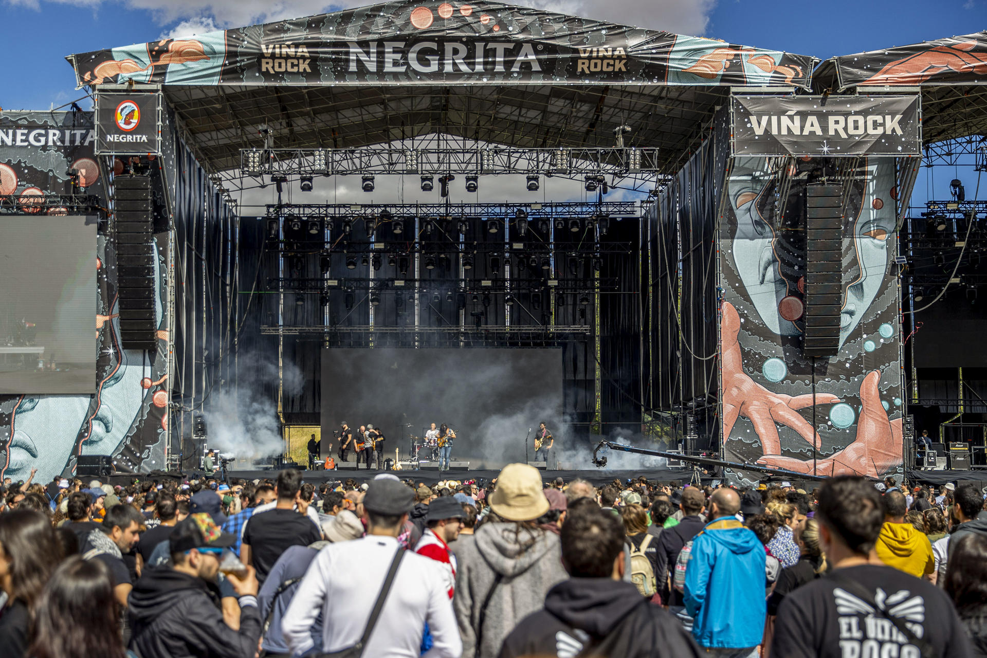 Imagen en Villarrobledo (Albacete) del Festival Viña Rock. EFE/Ismael Herrero