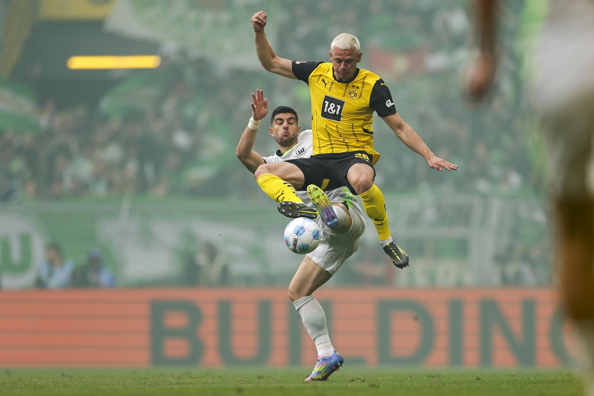 Julian Ryerson, en una acción del partido. EFE/EPA/CHRISTOPHER NEUNDORF.