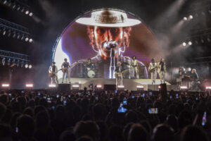 El cantante y compositor Leiva arranca este viernes en Toledo su nueva gira 'Gigante', que incluye treinta actuaciones en España, con un fin de gira el 8 de noviembre en Barcelona. EFE/Ismael Herrero