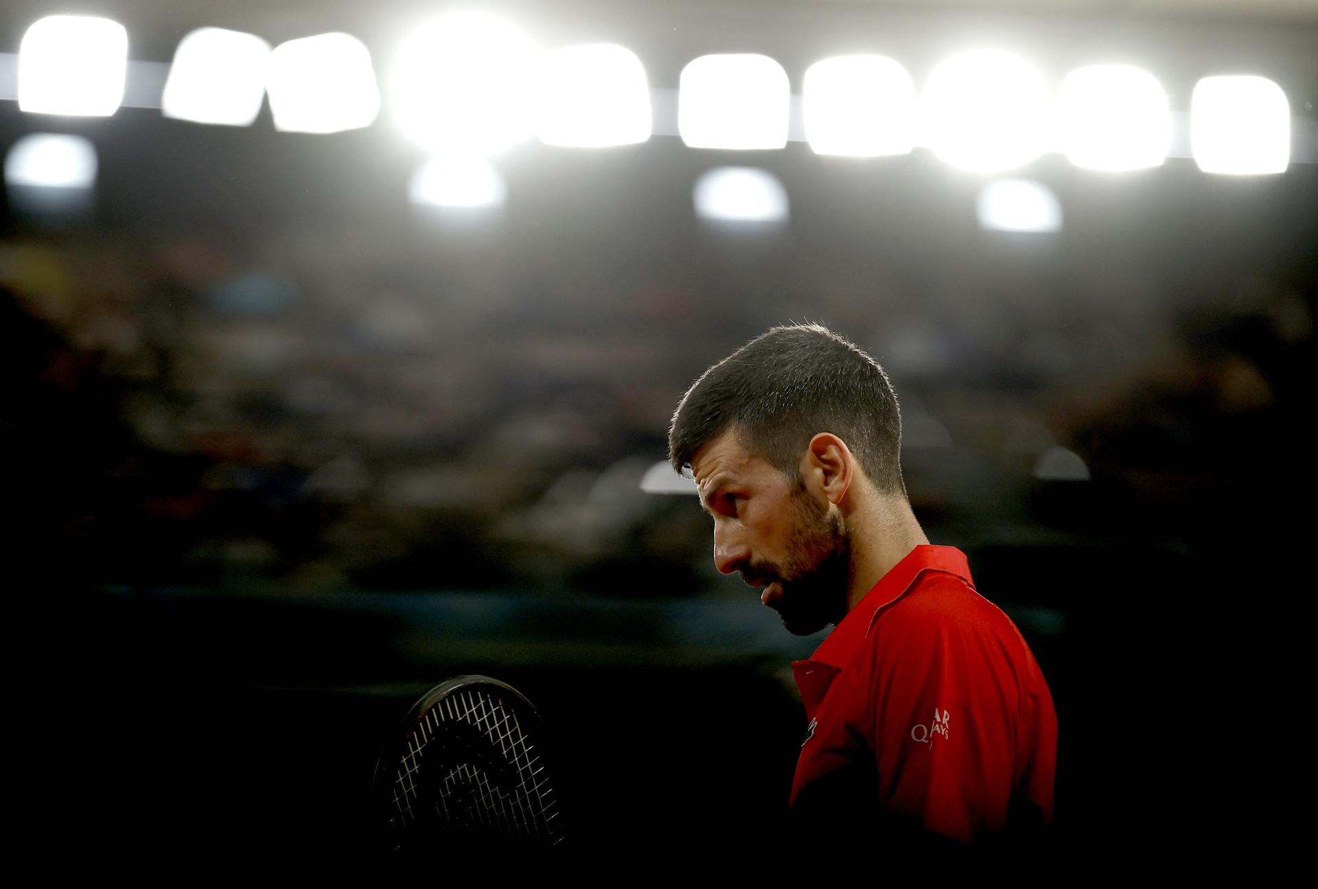 El tenista Novak Djokovic durante su debut ante el estadounidense Mackenzie Mcdonald en Roland Garros, París. EFE/EPA/YOAN VALAT