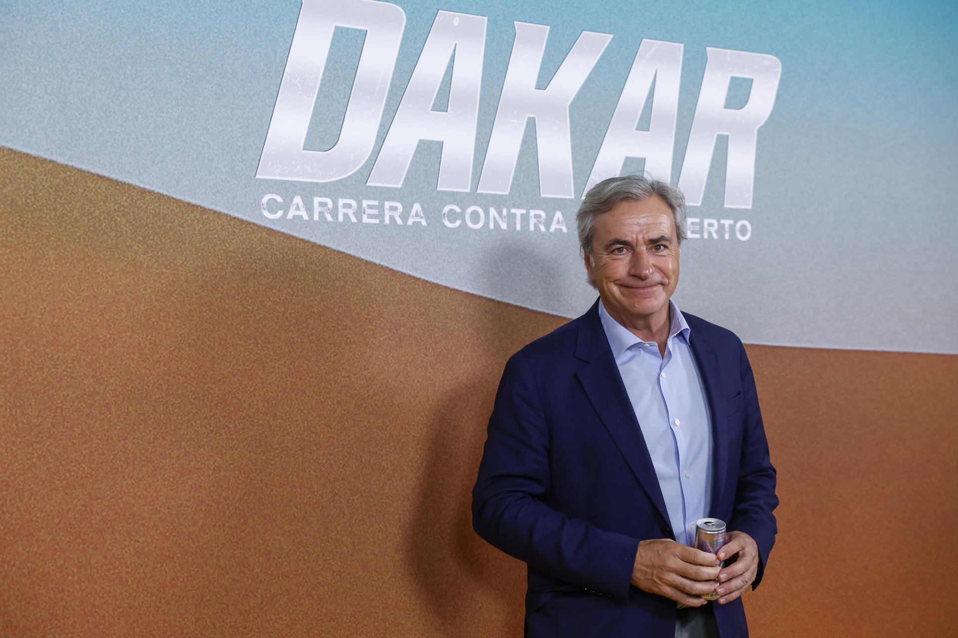 El piloto Carlos Sainz asiste al estreno de Dakar: Carrera contra el desierto, este miércoles en Madrid. EFE/ Juanjo Martín