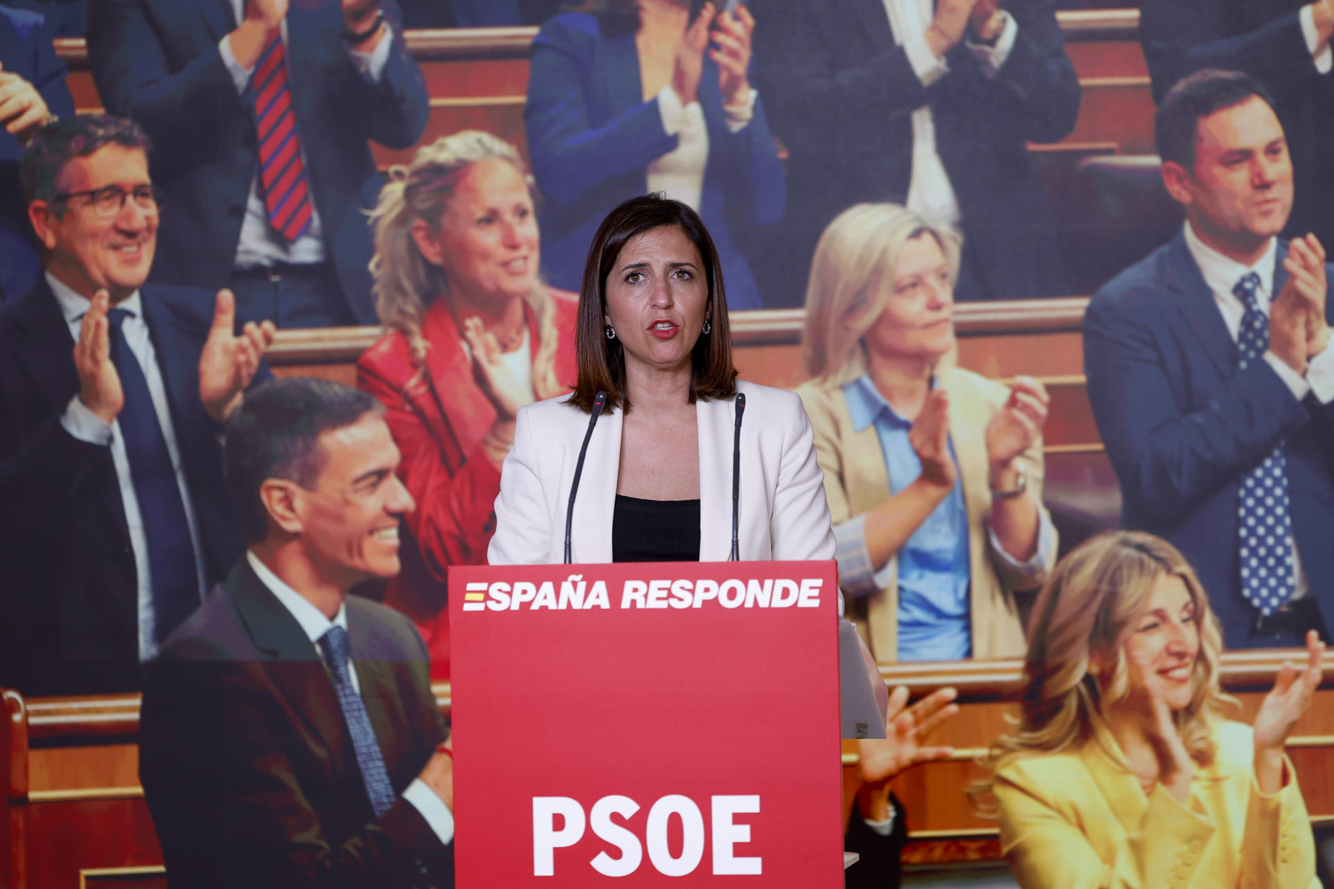 La portavoz del CEF, Esther Peña durante la rueda de prensa ofrecida este lunes en la sede del PSOE, en Madrid. EFE/Mariscal
