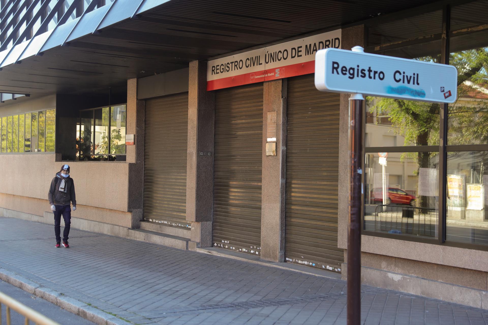 Imagen de archivo de un registro civil en Madrid. EFE/JuanJo Martín