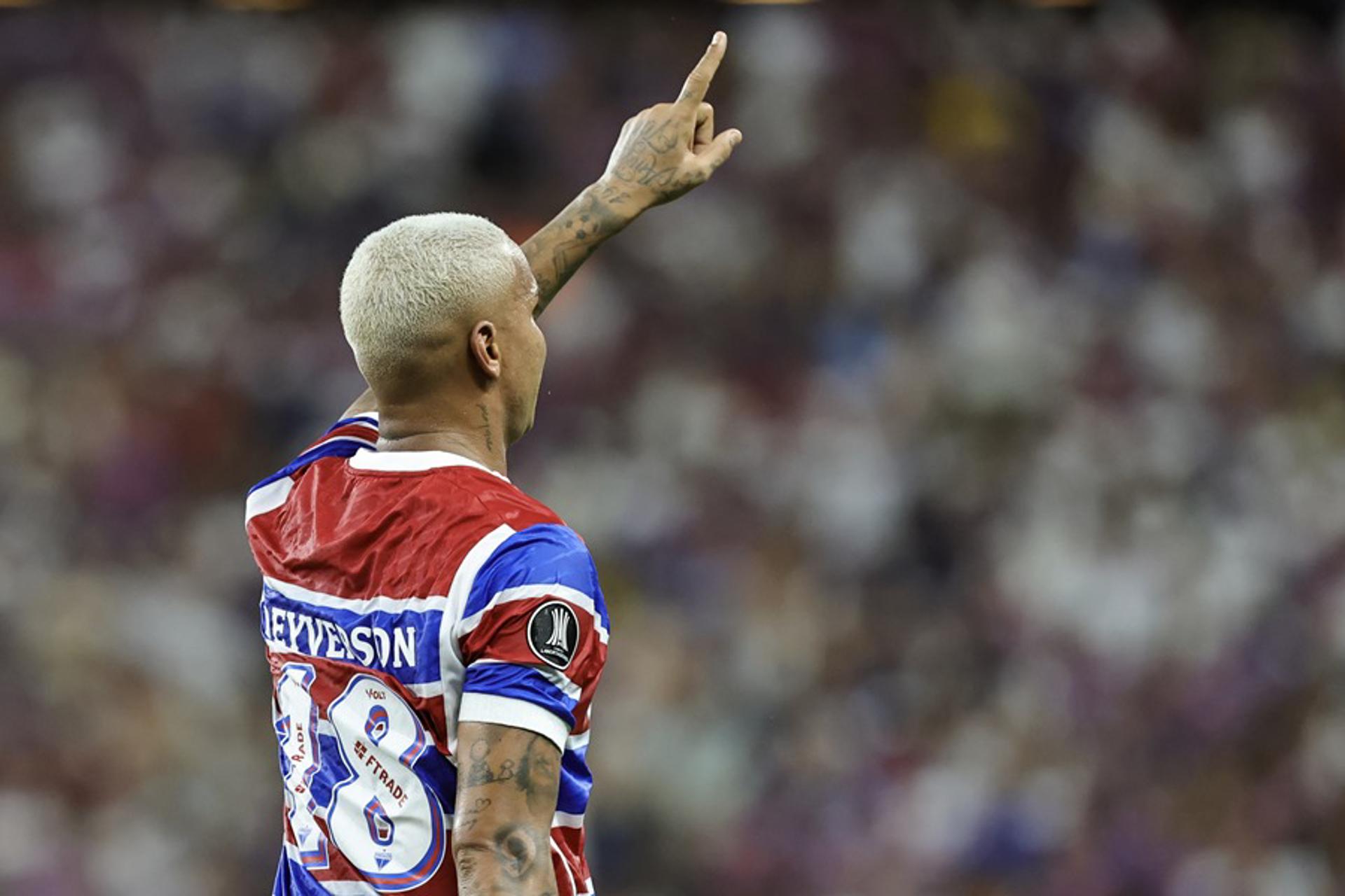 Deyverson de Fortaleza celebra su gol en un partido de la fase de grupos de la Copa Libertadores. EFE/ Jarbas Oliveira