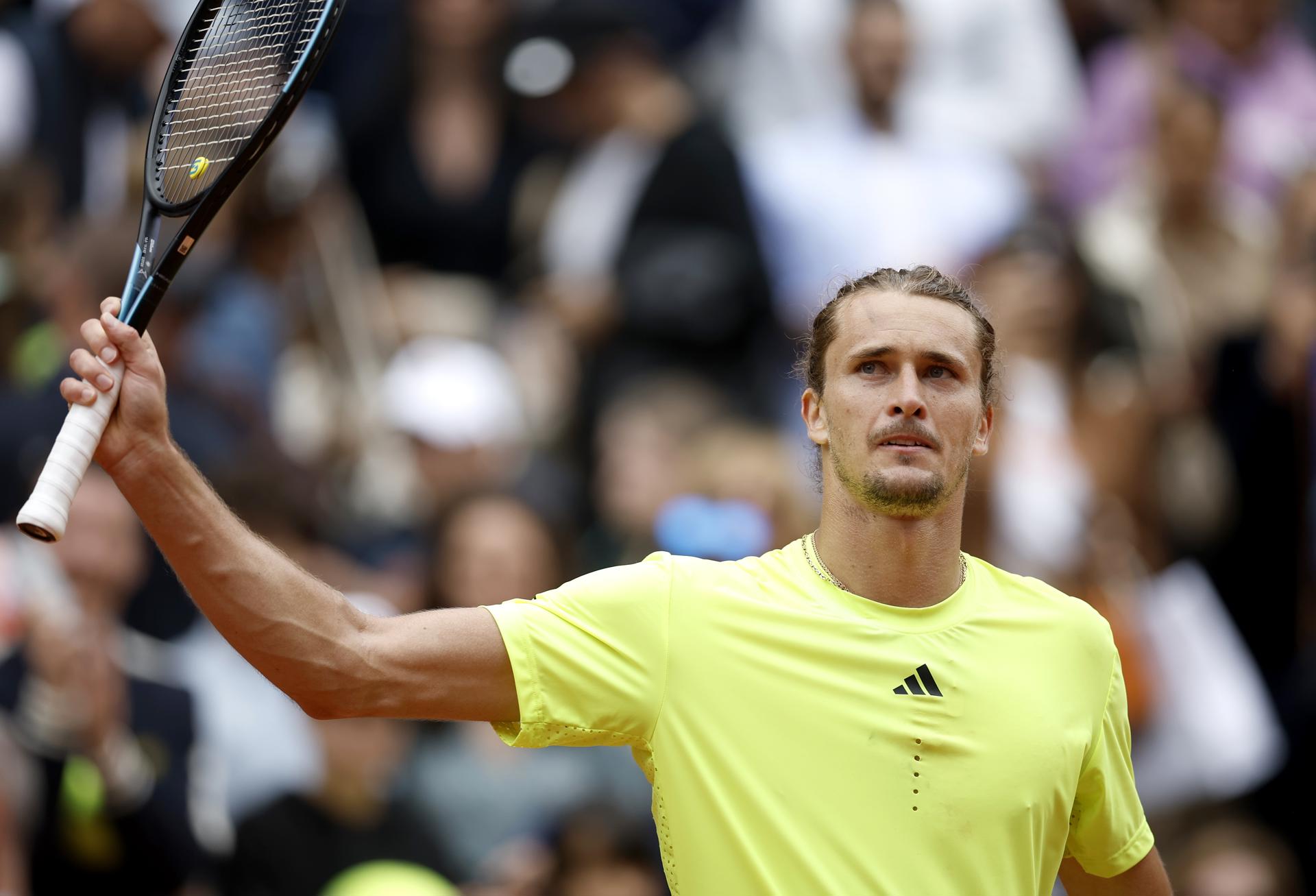 El alemán Alexander Zverev, finalista de la última edición de Roland Garros, tras ganar al estadounidense Learner Tien EFE/EPA/YOAN VALAT